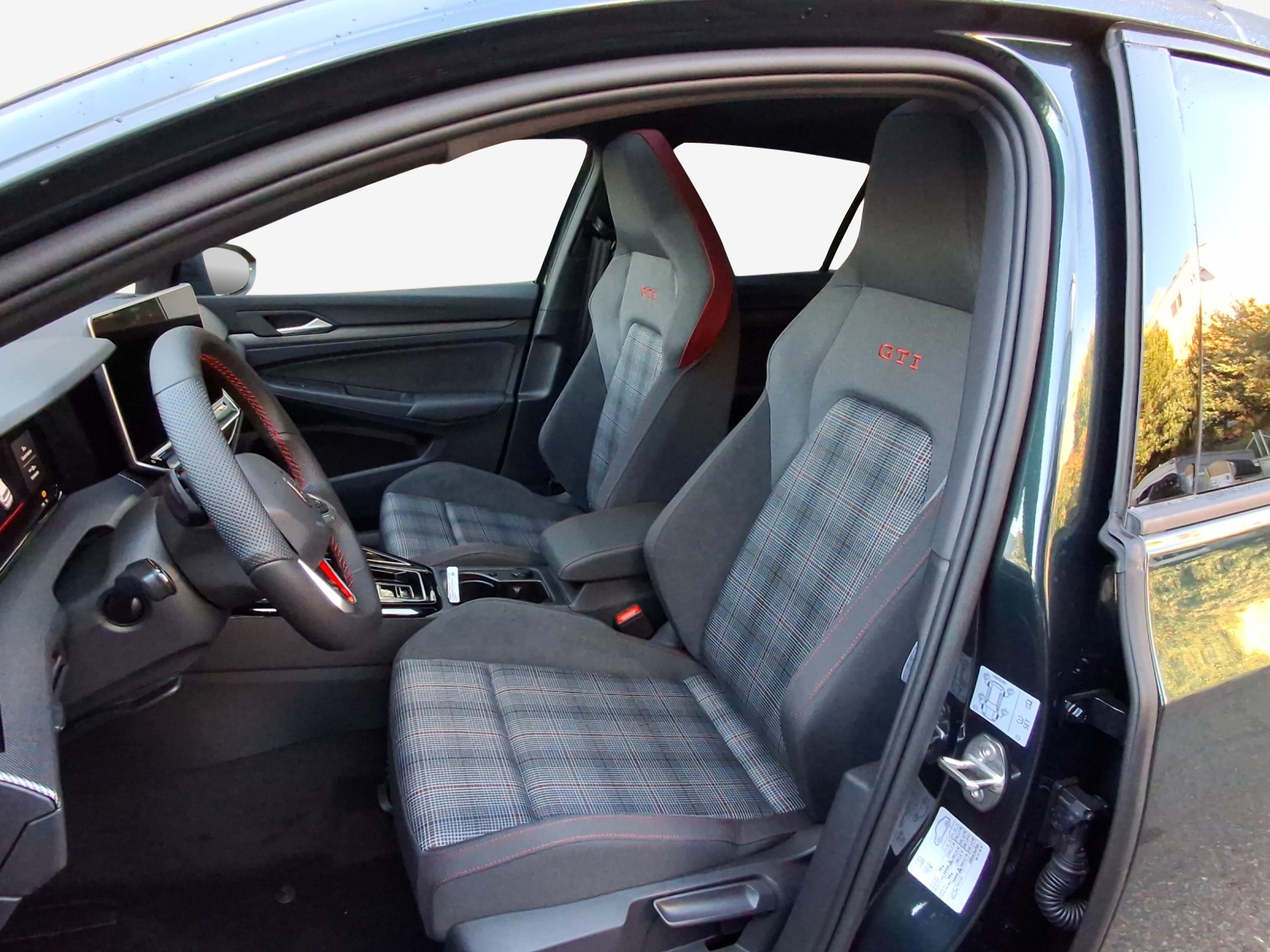VW Golf 2.0 TSI GTI DSG-image-15