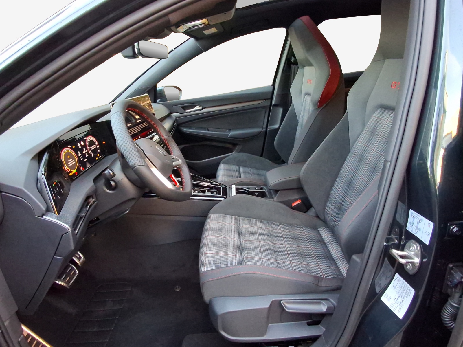 VW Golf 2.0 TSI GTI DSG-image-7
