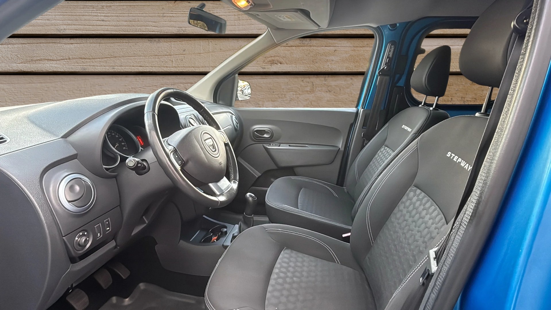 DACIA Dokker 1.2 T Stepway-image-7