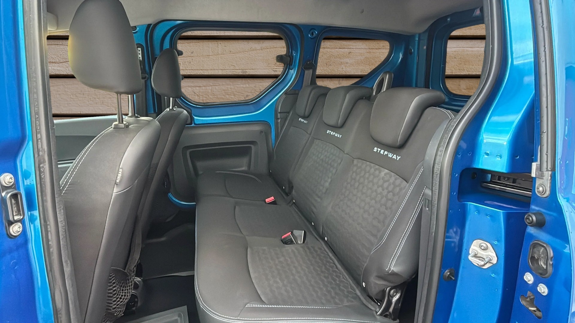 DACIA Dokker 1.2 T Stepway-image-5