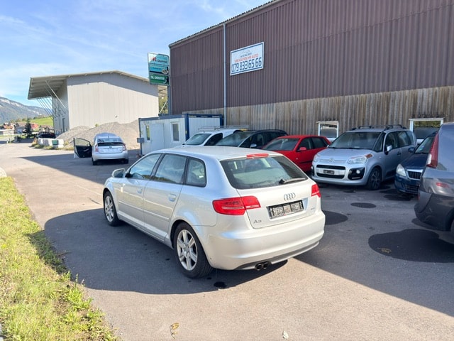 AUDI A3 Sportback 1.4 TFSI Attraction-image-11