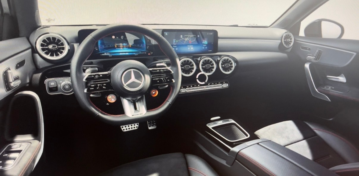 MERCEDES-BENZ A 35 AMG 4matic-image-3