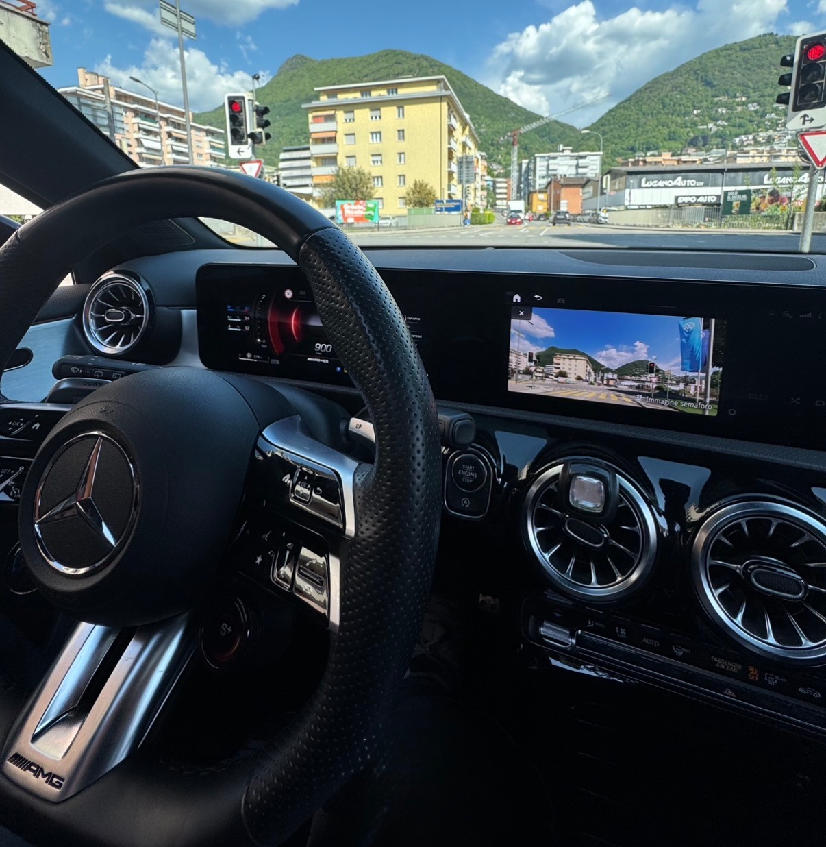 MERCEDES-BENZ A 35 AMG 4matic-image-2