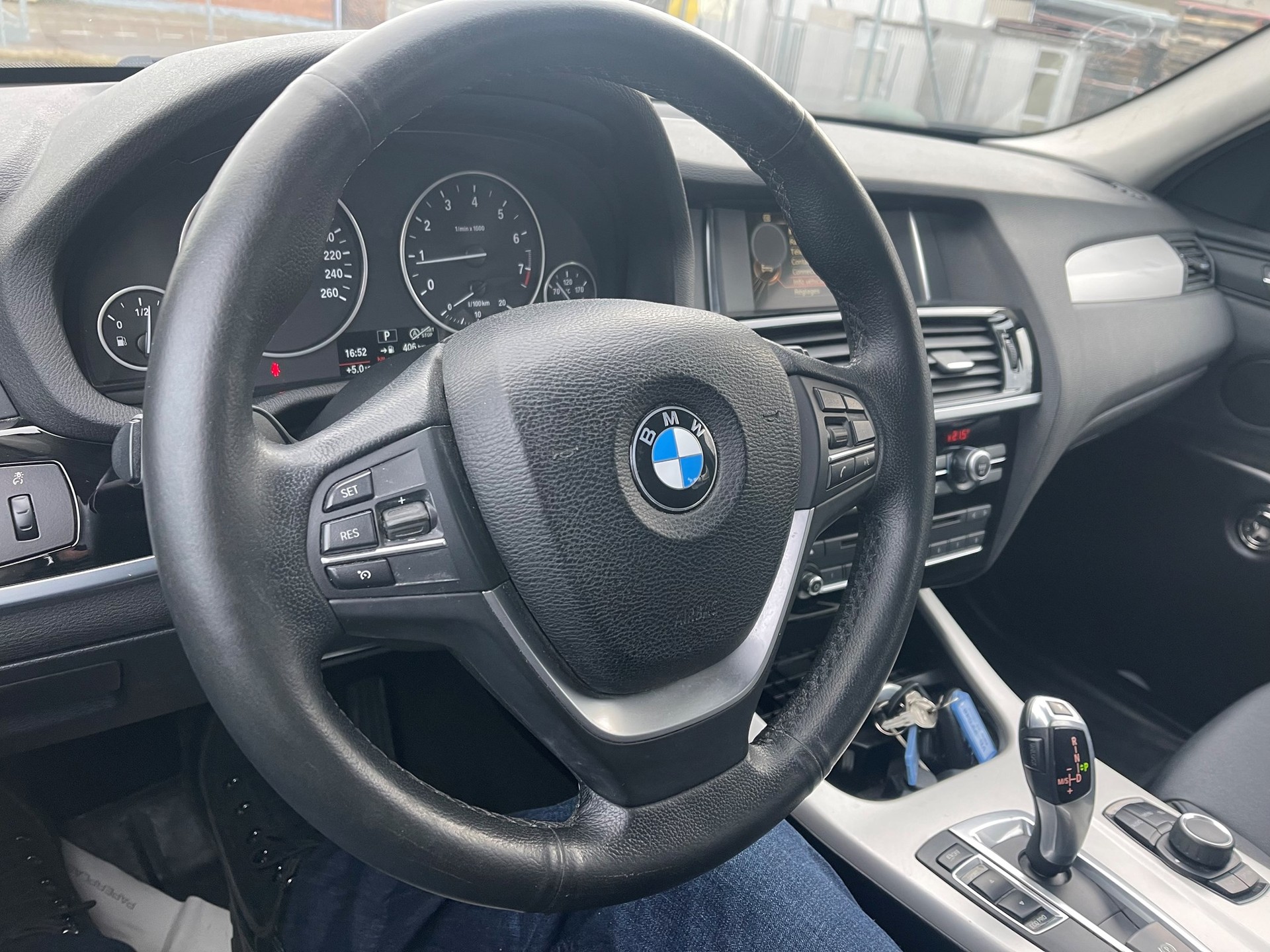 BMW X3 xDrive 28i Steptronic-image-15