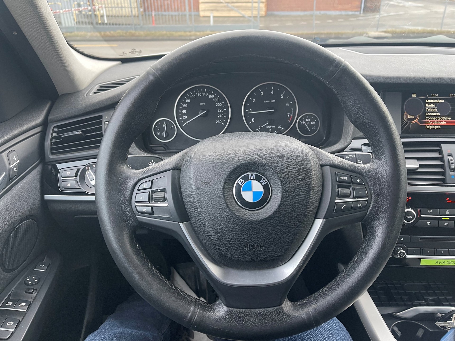 BMW X3 xDrive 28i Steptronic-image-10