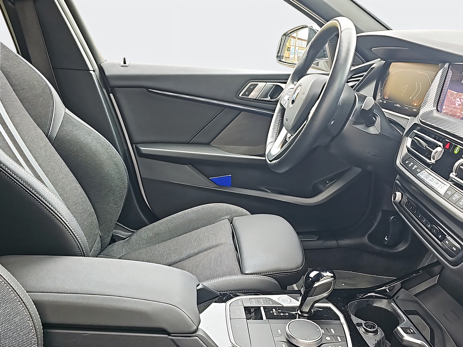 BMW 116d Sport Line-image-17