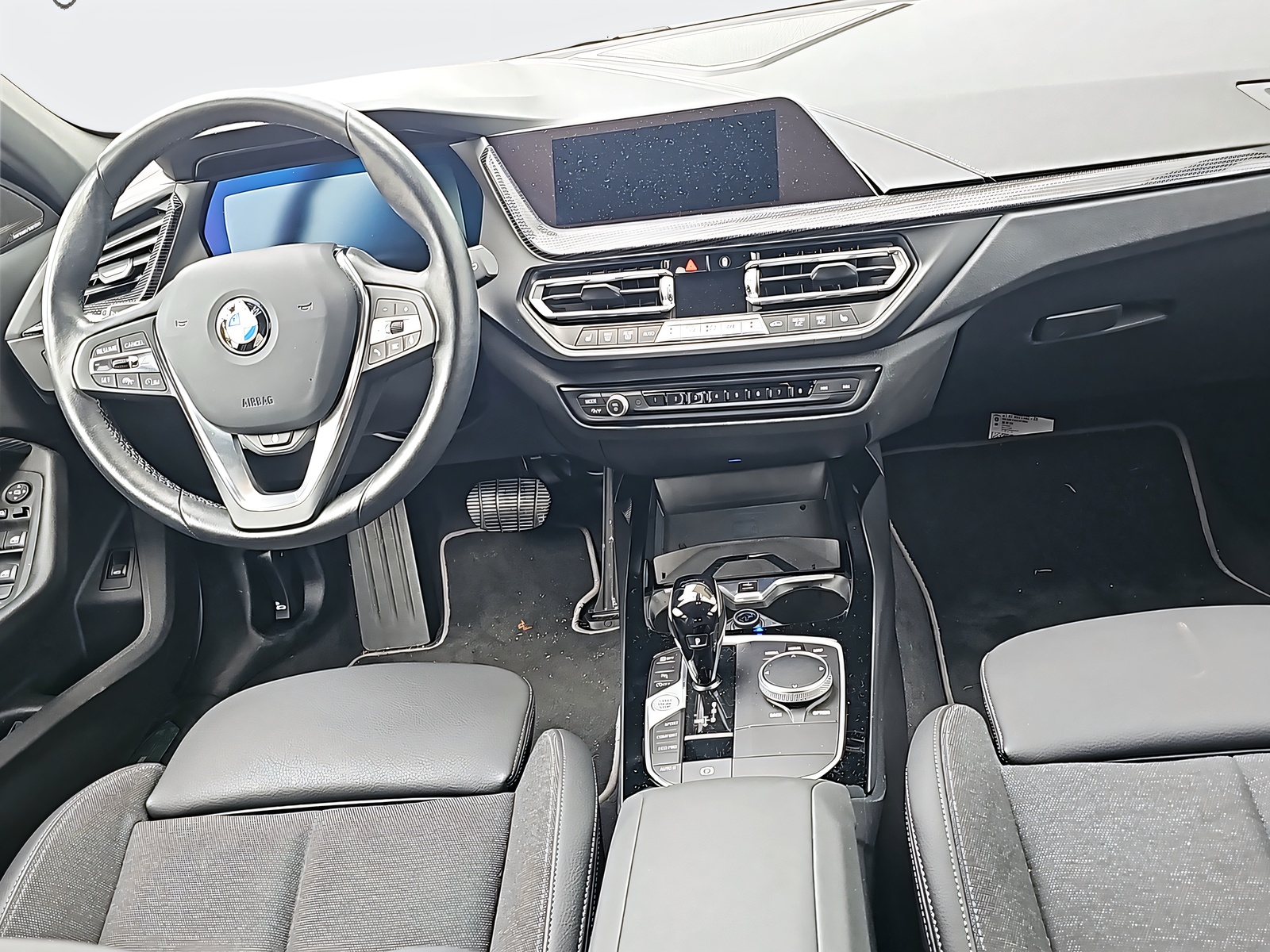 BMW 116d Sport Line-image-10