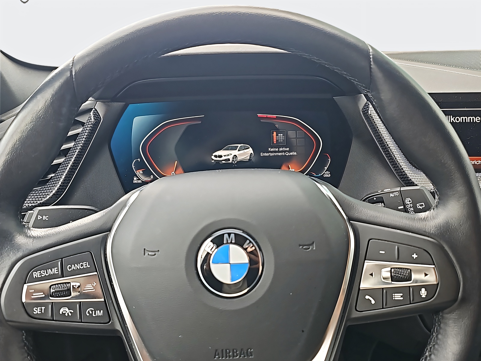 BMW 116d Sport Line-image-15