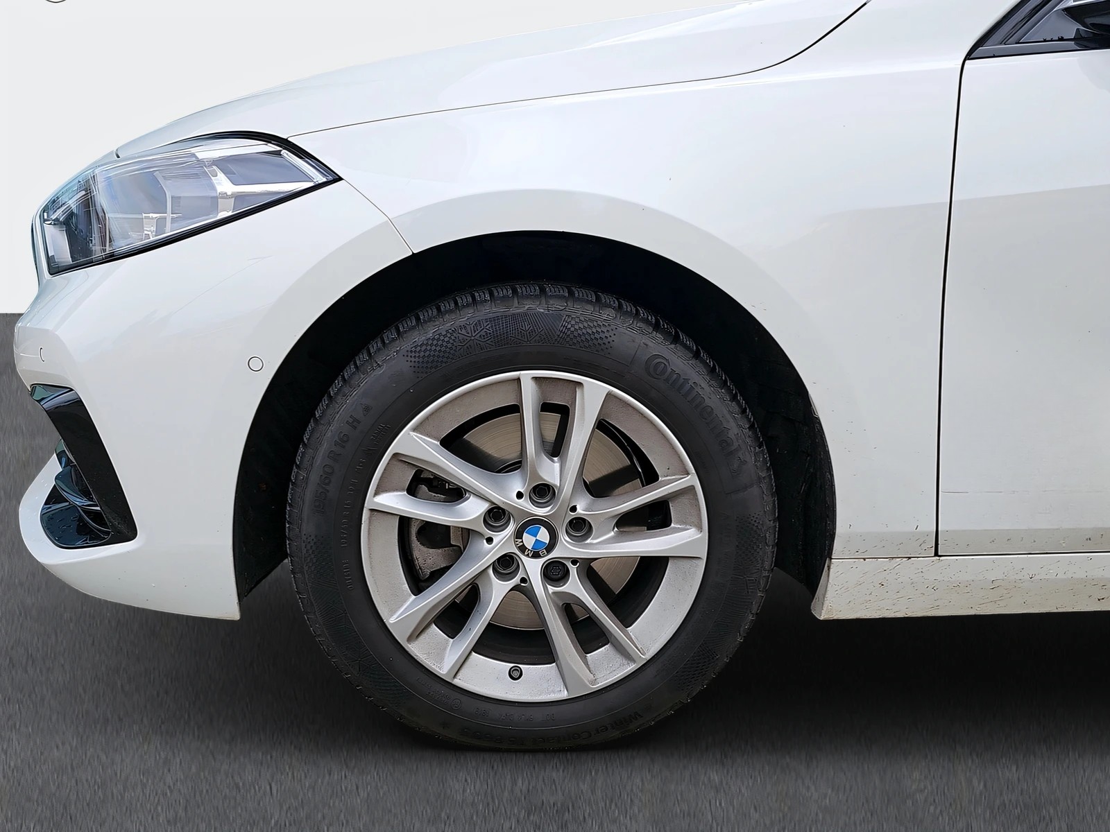 BMW 116d Sport Line-image-2