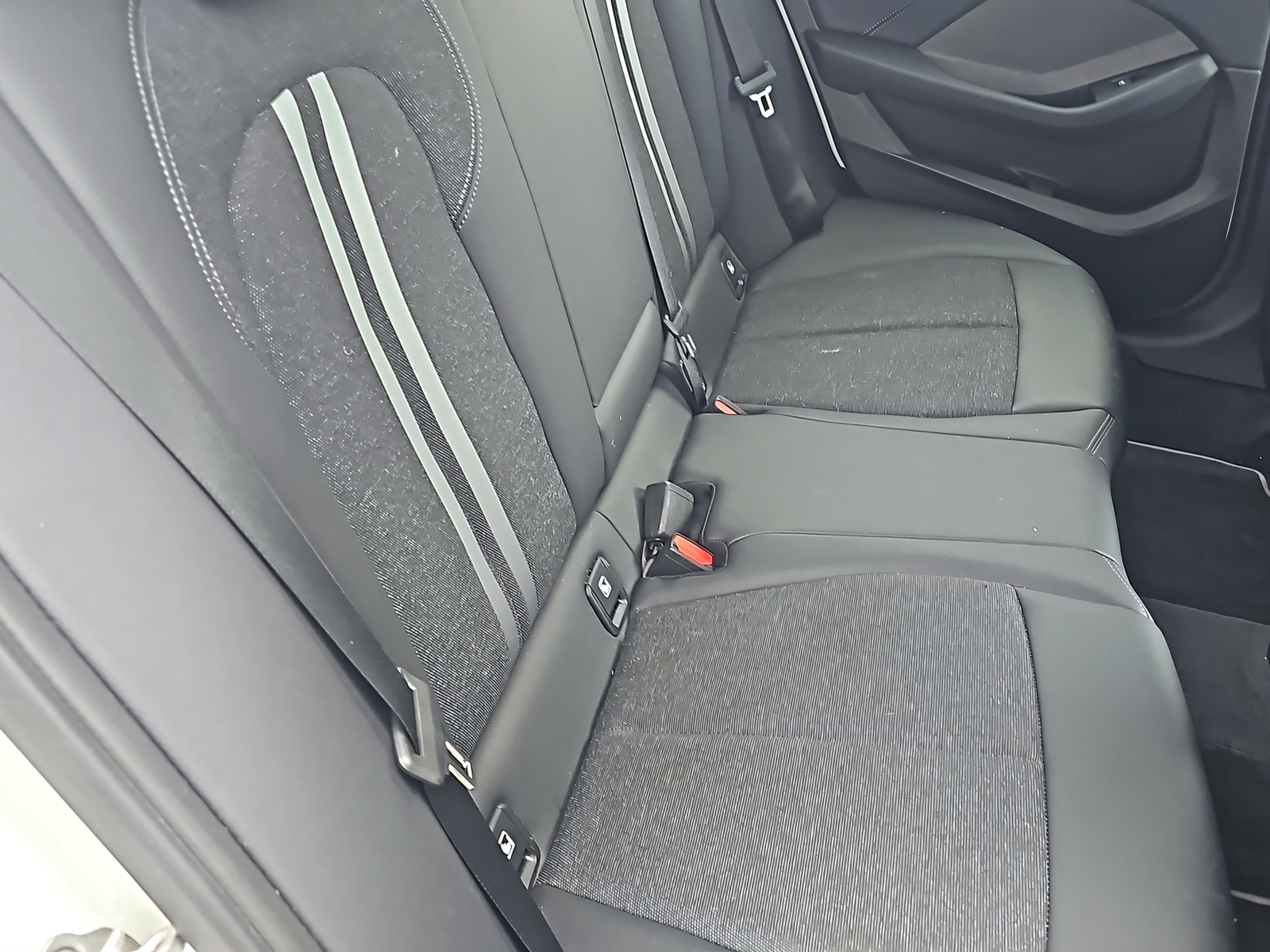 BMW 116d Sport Line-image-19