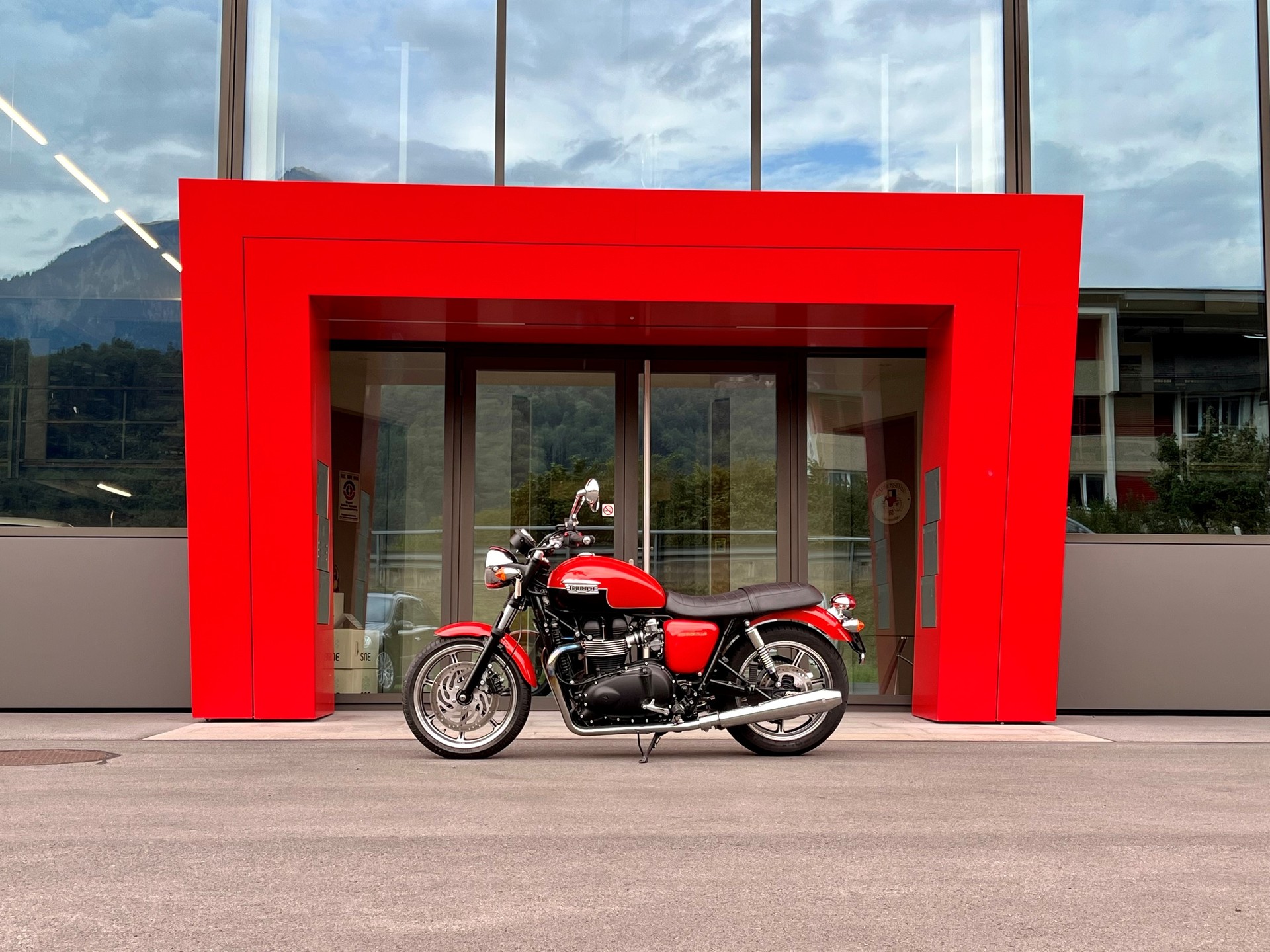 TRIUMPH Bonneville 900 i T 100