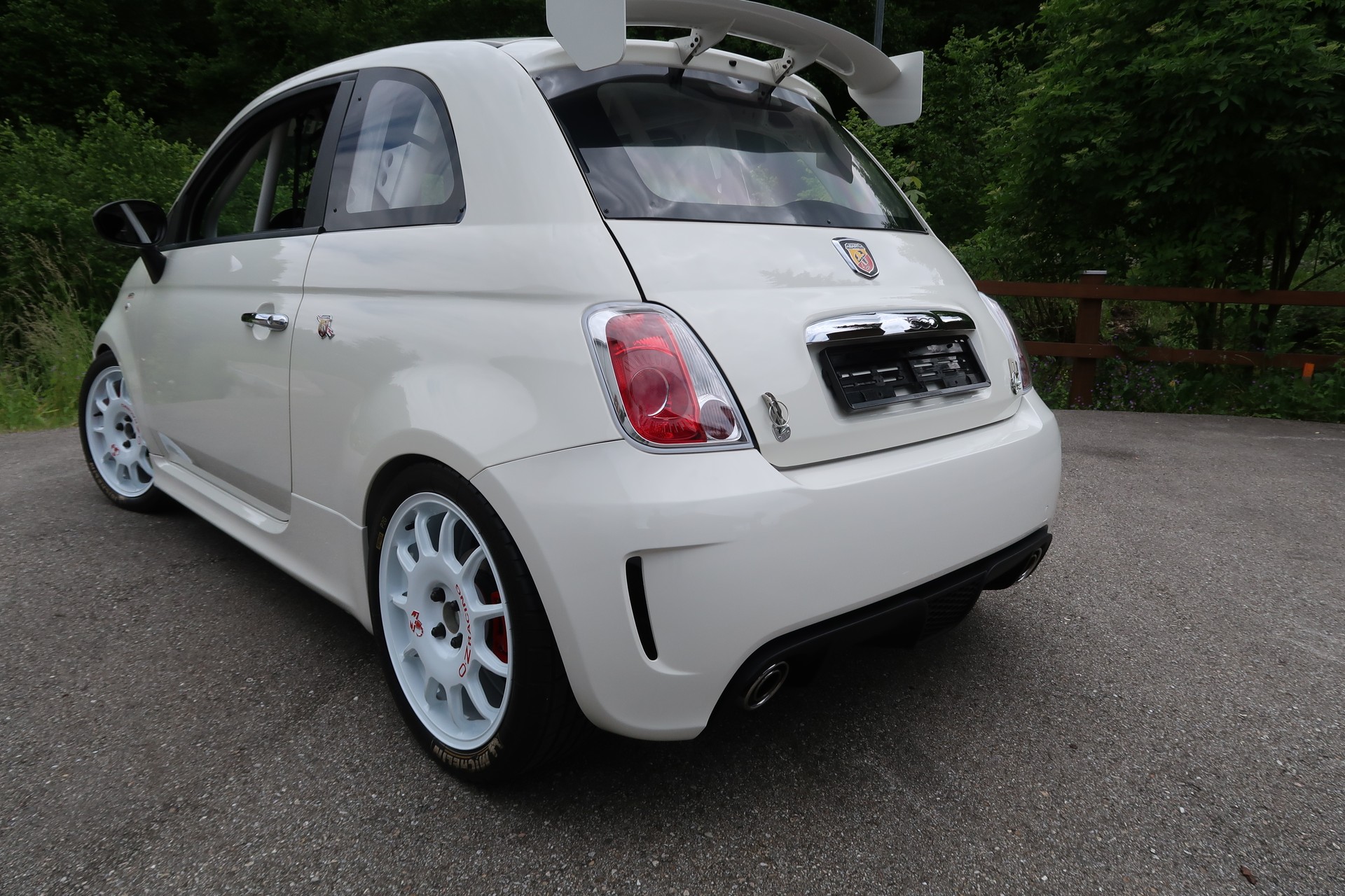 FIAT 500 Abarth Assetto Corese 1.4 Rennwagen 215 PS 1 von 49 Limited Edition-image-3