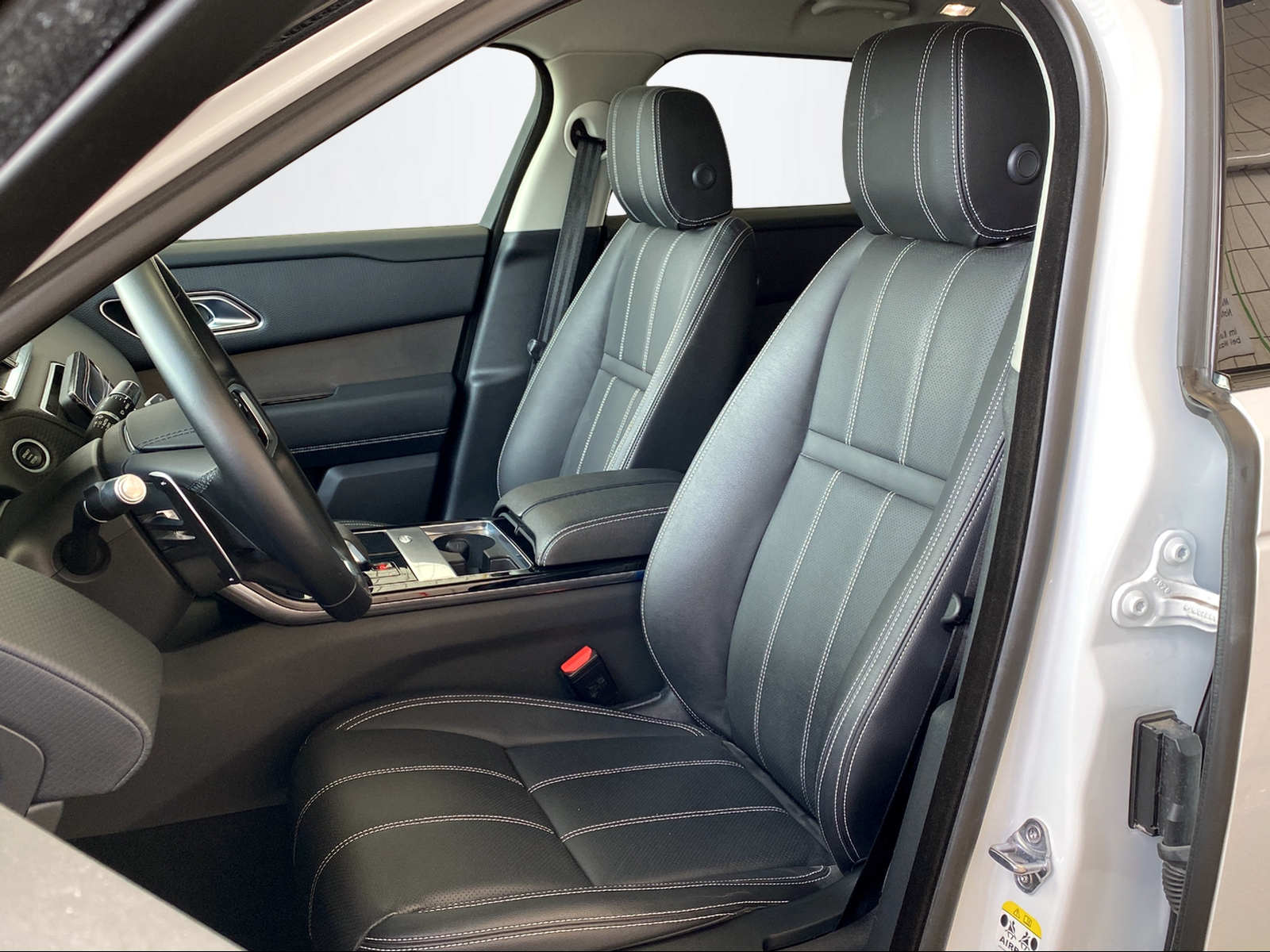 LAND ROVER Range Rover Velar 2.0 T S-image-14