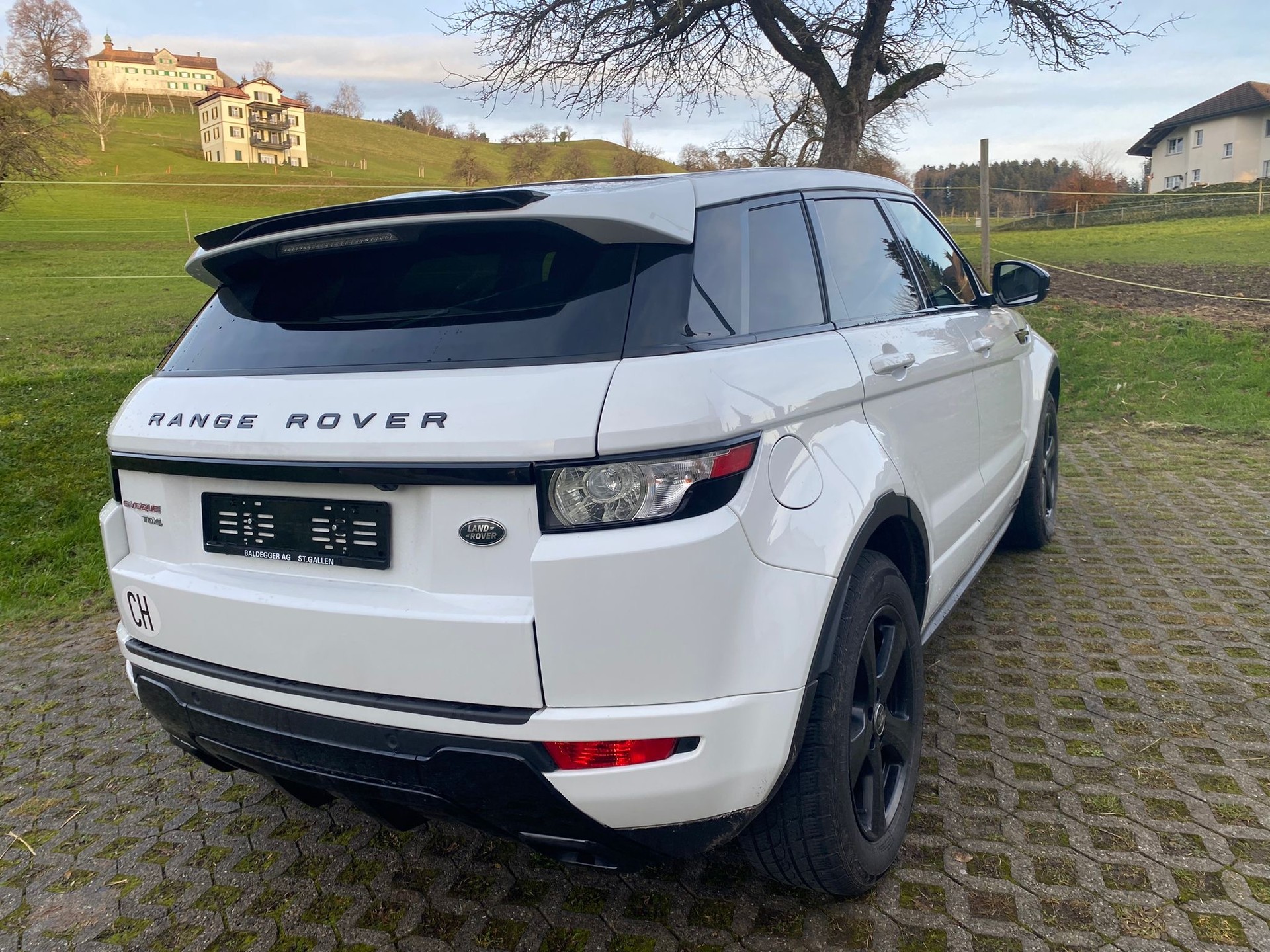 LAND ROVER Range Rover Evoque 2.2 TD4 Dynamic-image-2