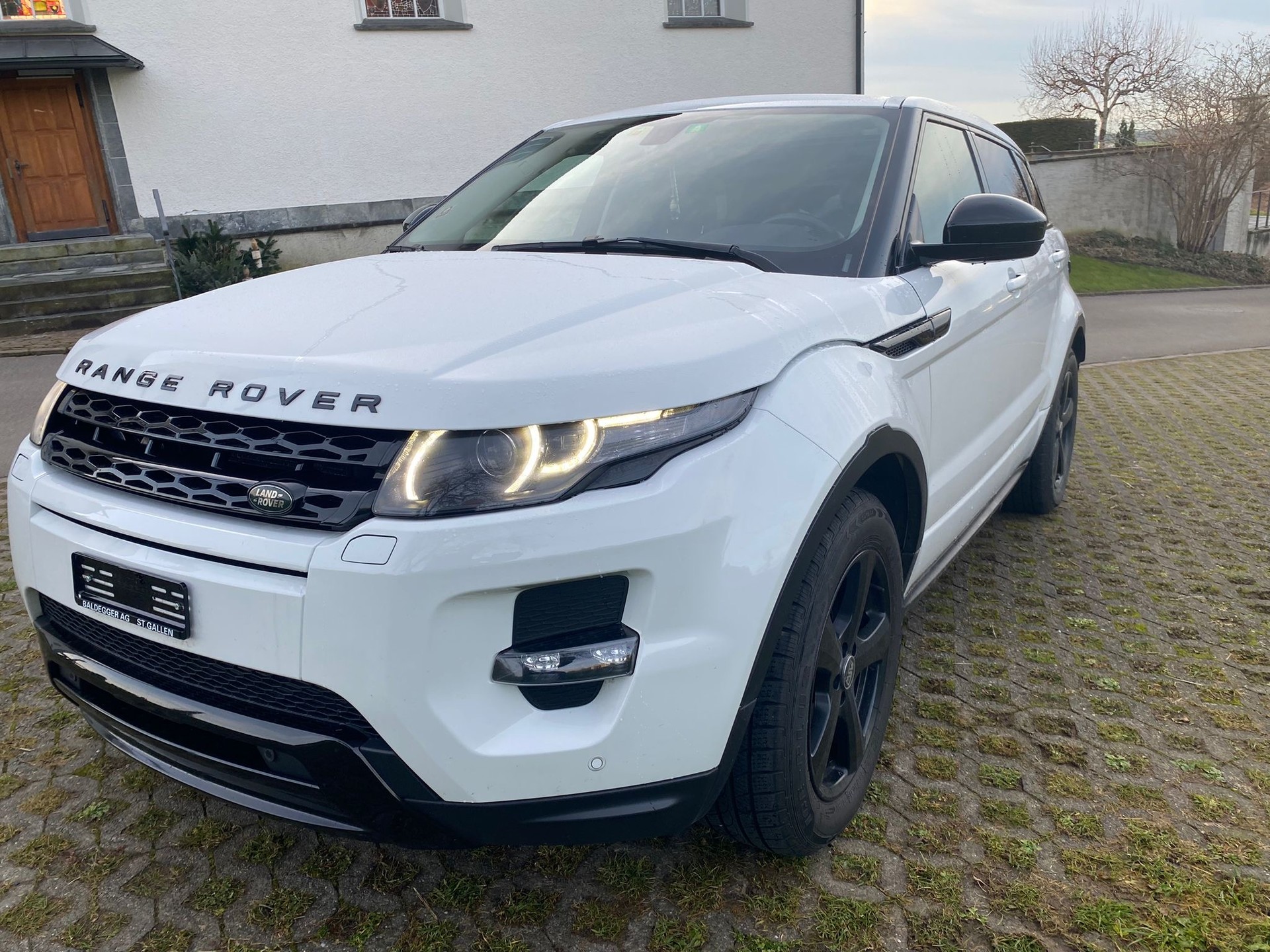 LAND ROVER Range Rover Evoque 2.2 TD4 Dynamic-image-4