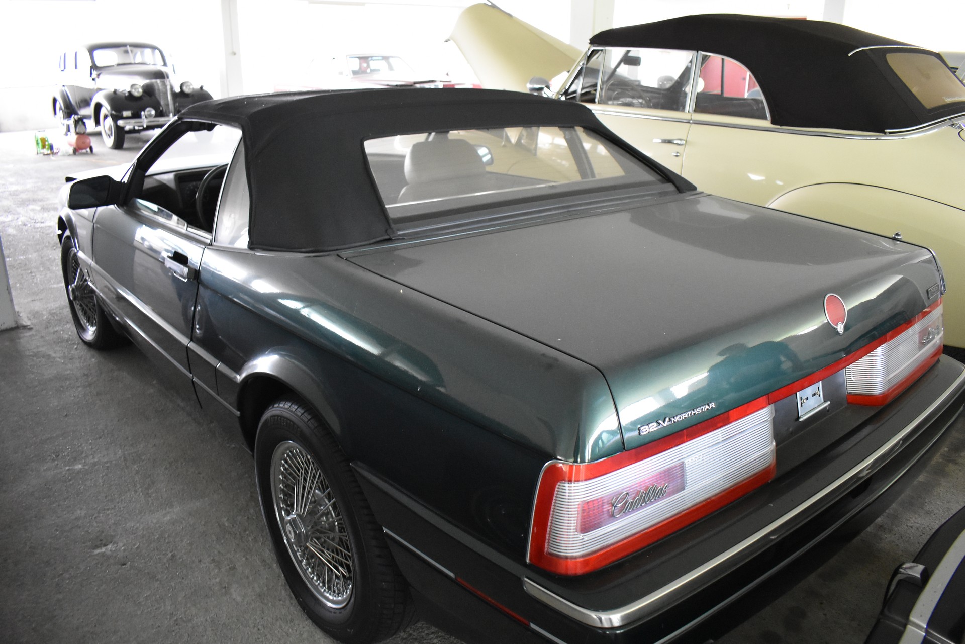 CADILLAC ALLANTE-image-1