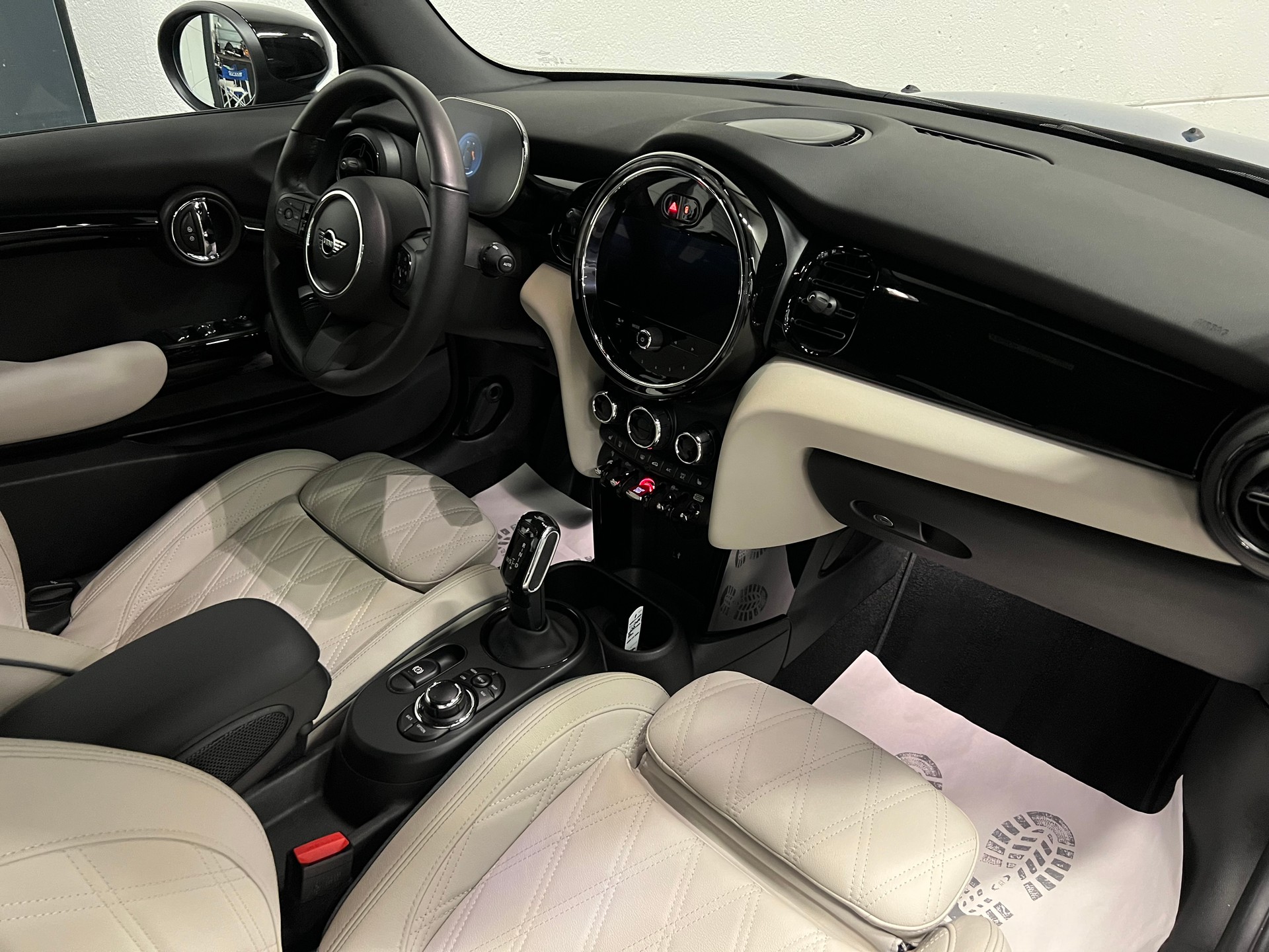 MINI Cooper Cabriolet DKG-image-20