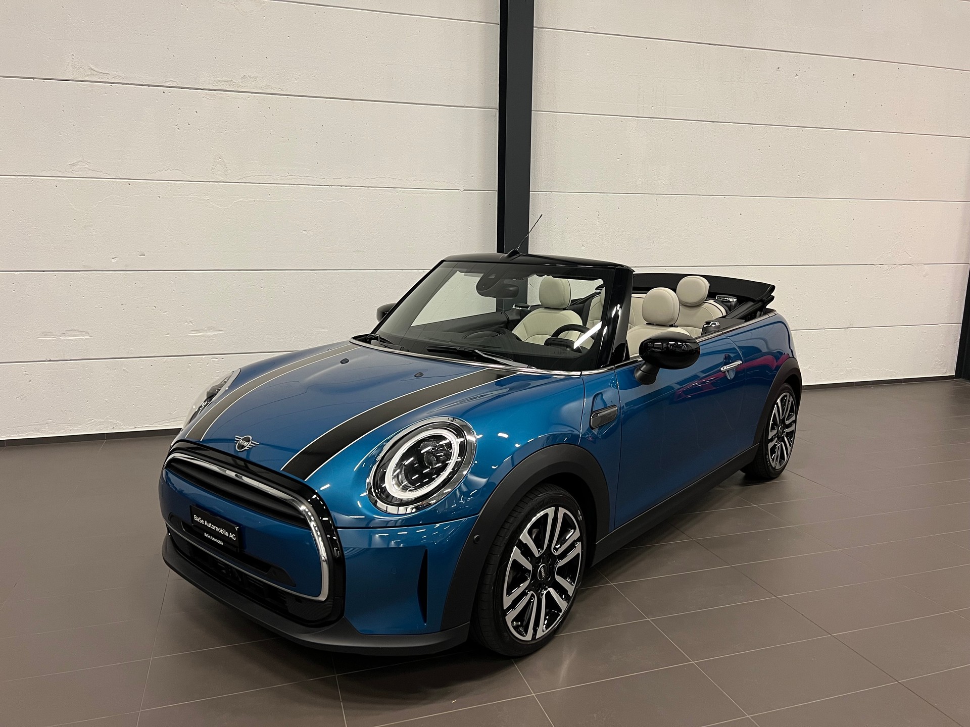 MINI Cooper Cabriolet DKG-image-0