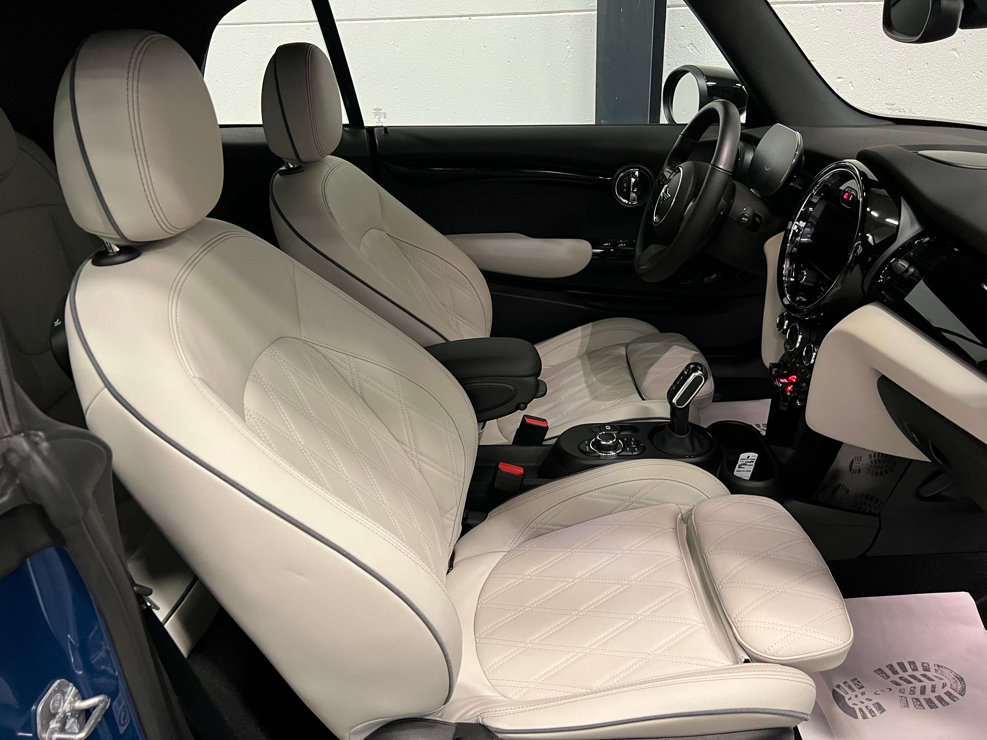MINI Cooper Cabriolet DKG-image-21