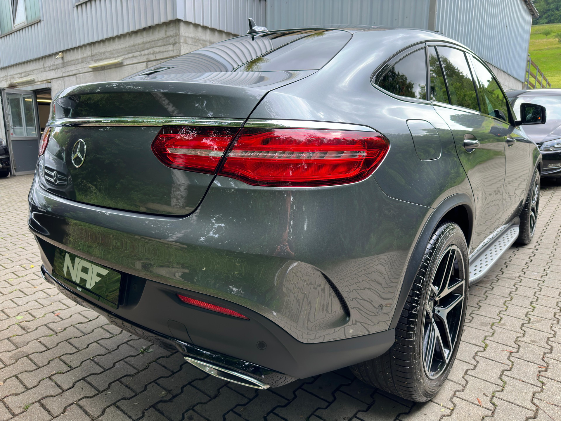 MERCEDES-BENZ GLE Coupé 350 d AMG-Line 4Matic 9G-Tronic-image-3
