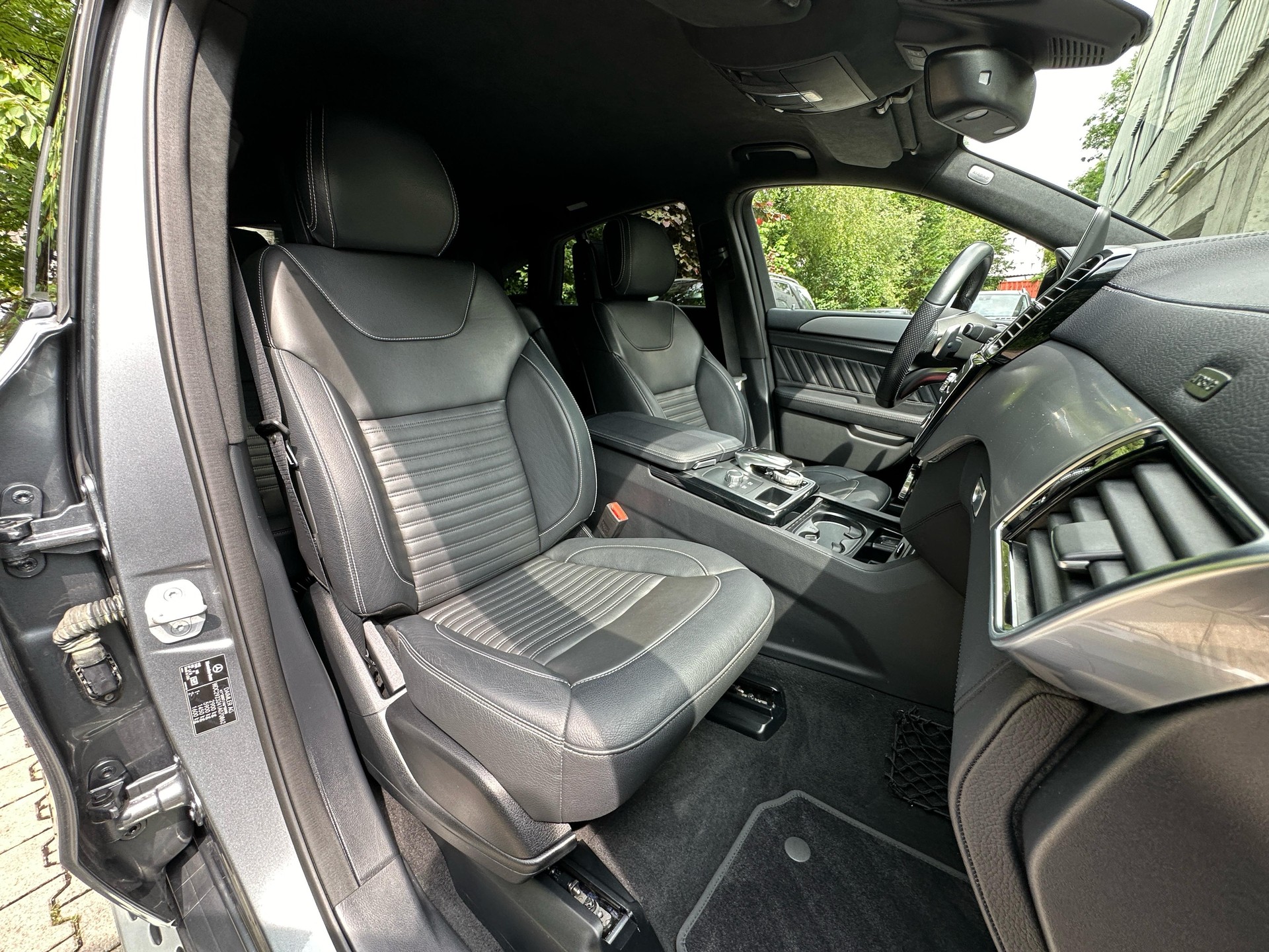 MERCEDES-BENZ GLE Coupé 350 d AMG-Line 4Matic 9G-Tronic-image-19