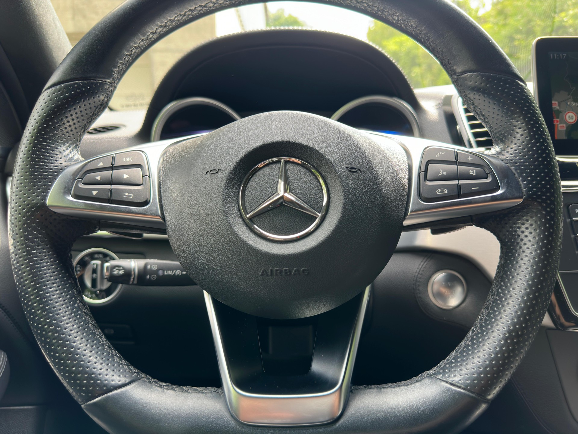 MERCEDES-BENZ GLE Coupé 350 d AMG-Line 4Matic 9G-Tronic-image-25