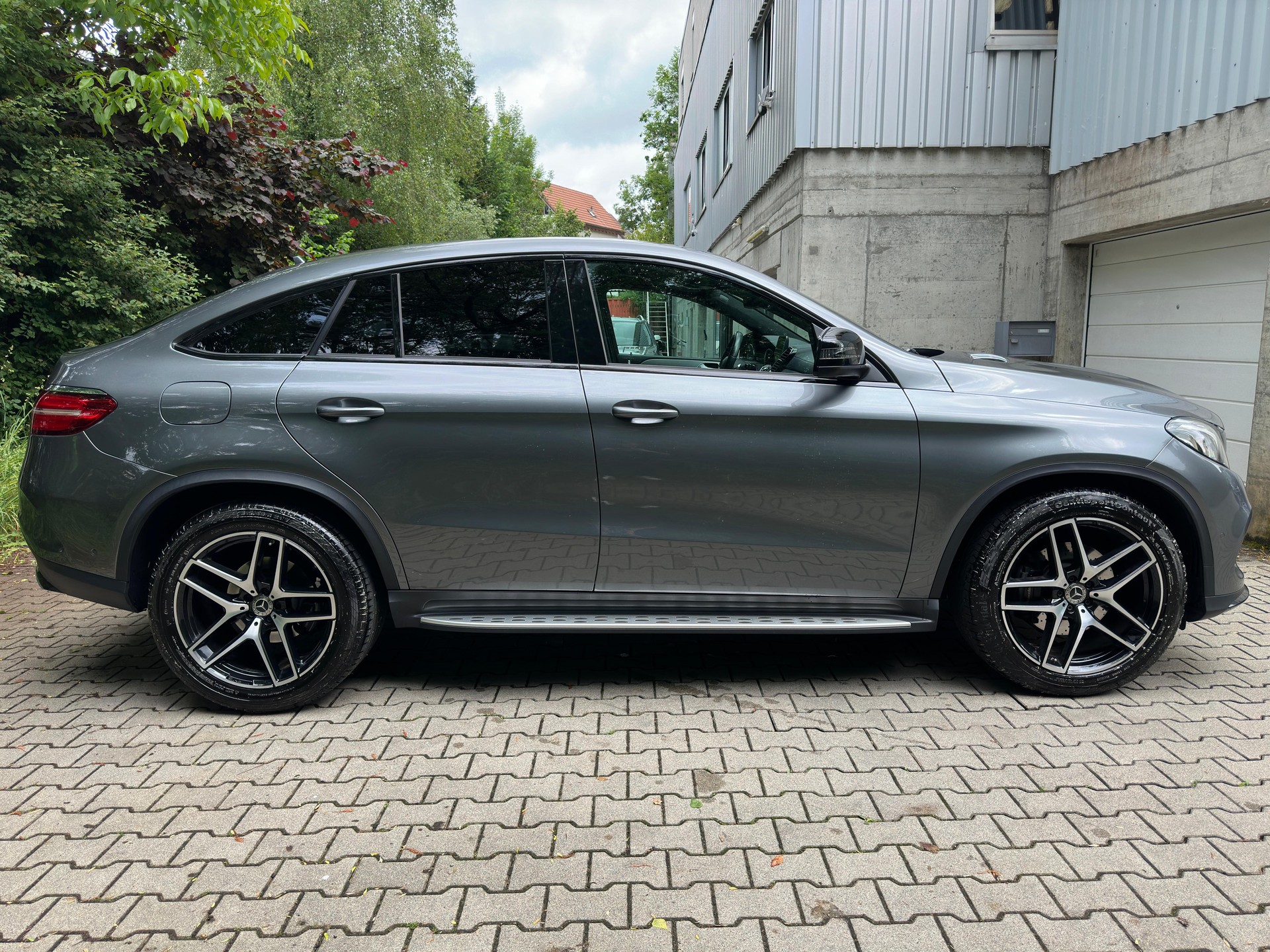 MERCEDES-BENZ GLE Coupé 350 d AMG-Line 4Matic 9G-Tronic-image-4