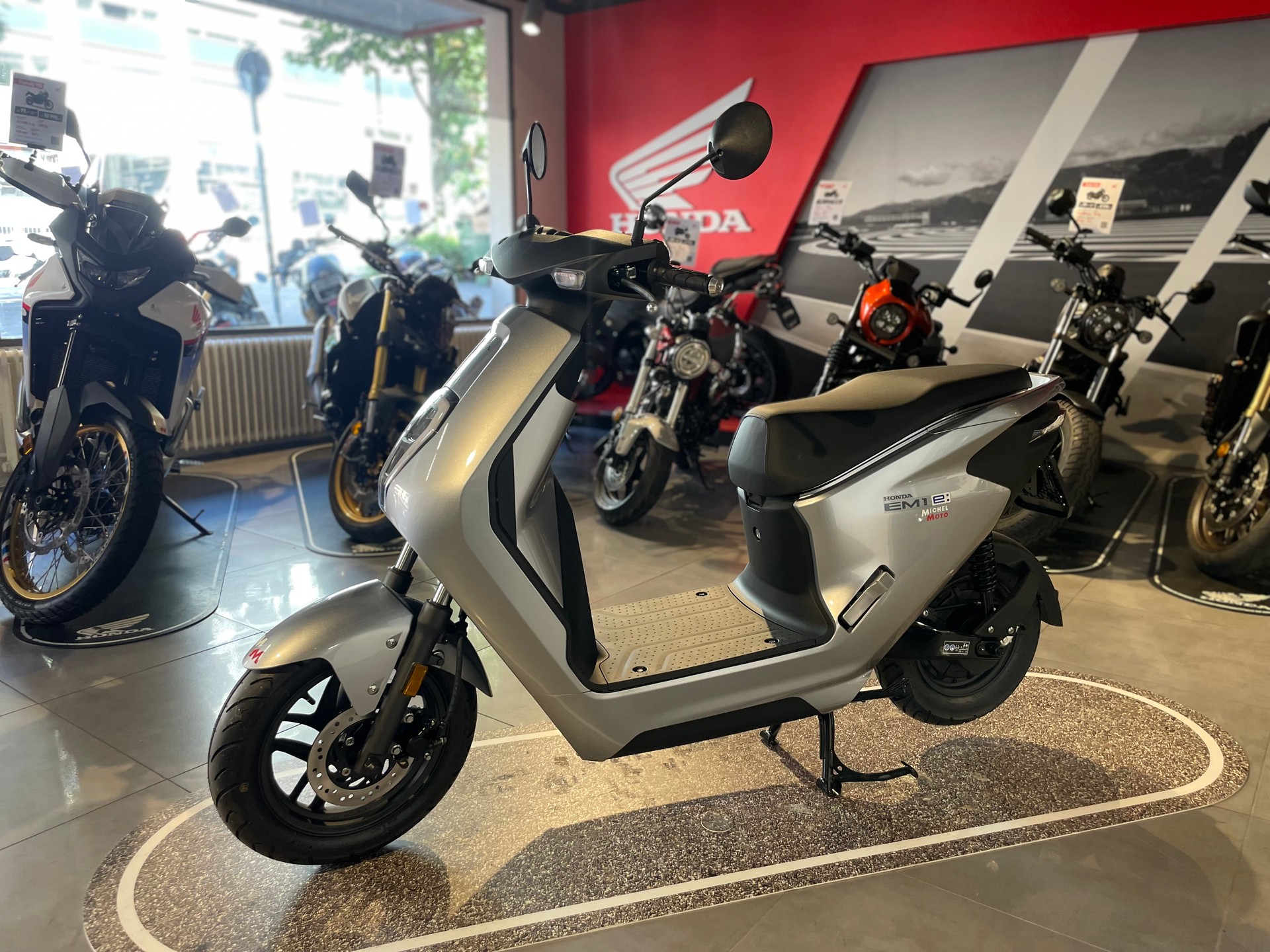 HONDA EM1-E
