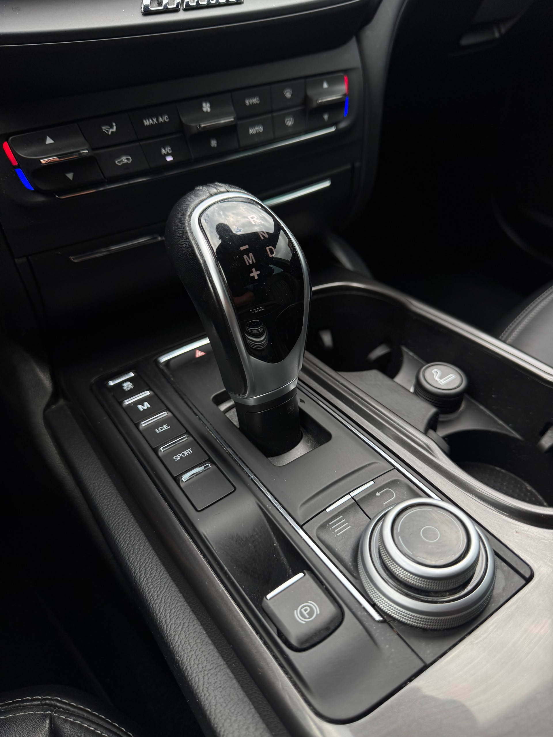 MASERATI Ghibli D 3.0 V6 GranSport Automatica-image-12