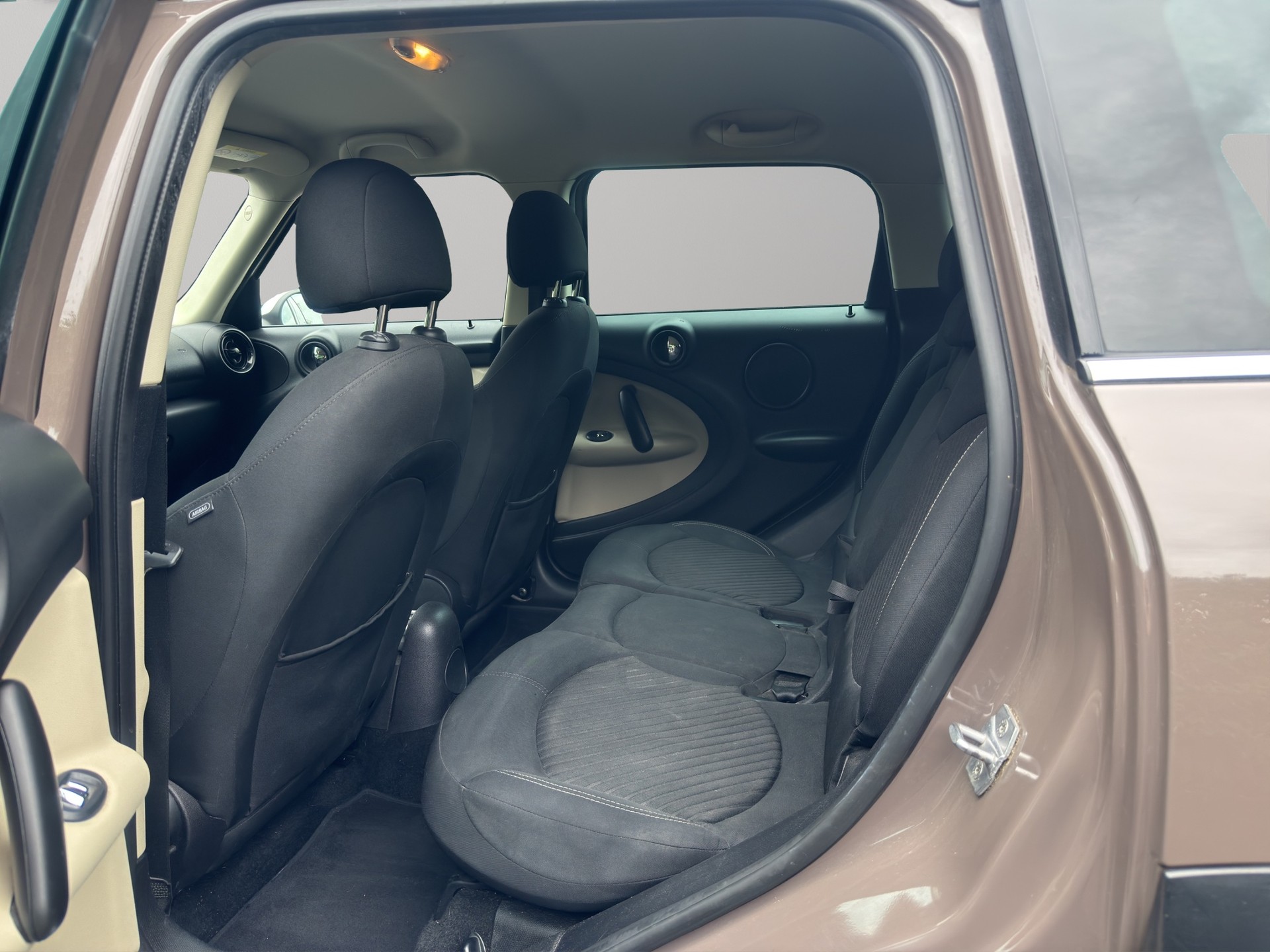 MINI Countryman Cooper D ALL4 Steptronic-image-11