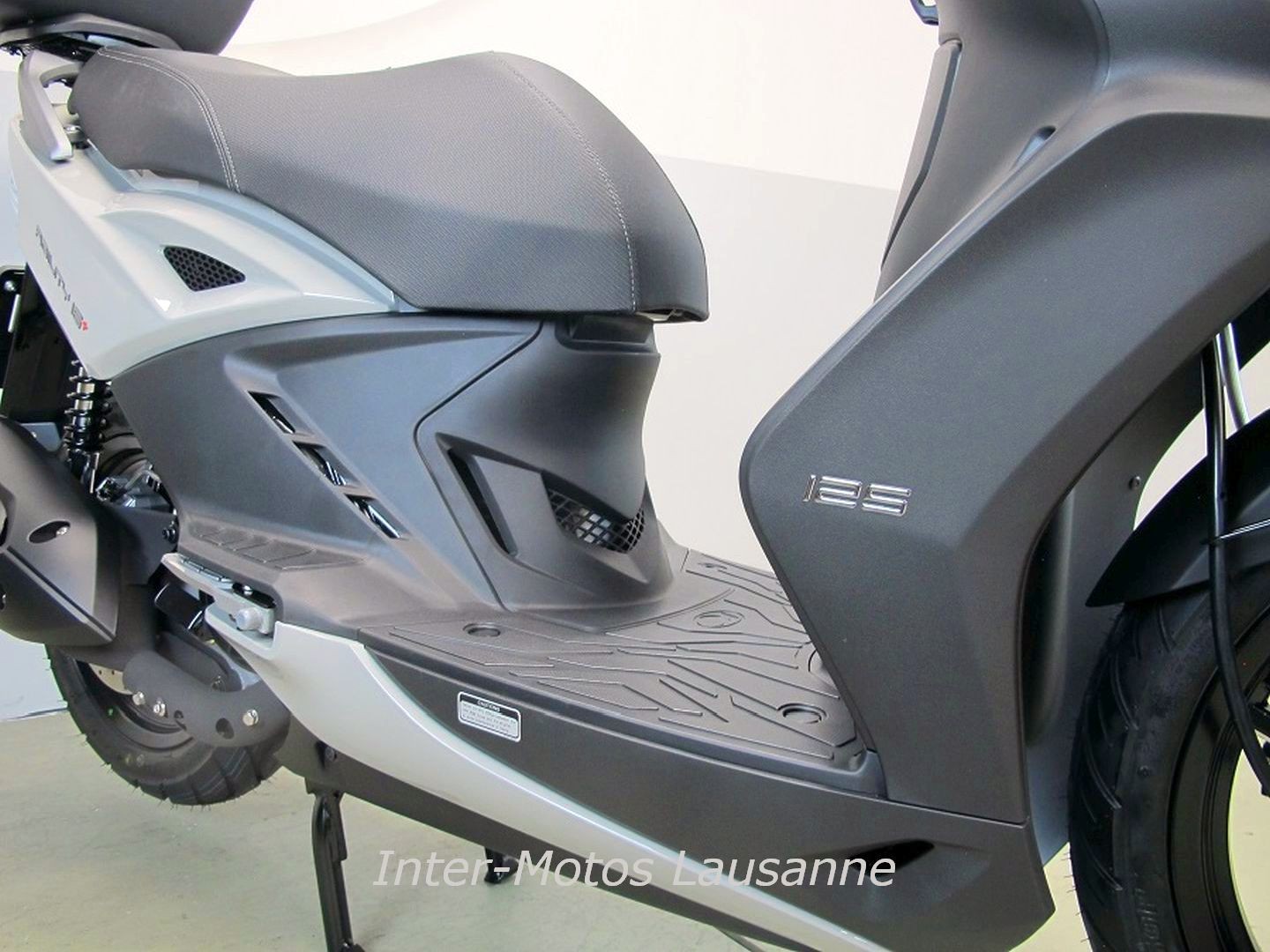 KYMCO AGILITY 125I R16-showroom-element-3
