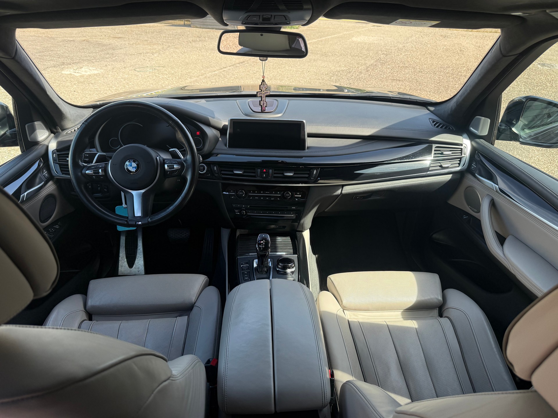 BMW X5 xDrive M50d Steptronic-image-4