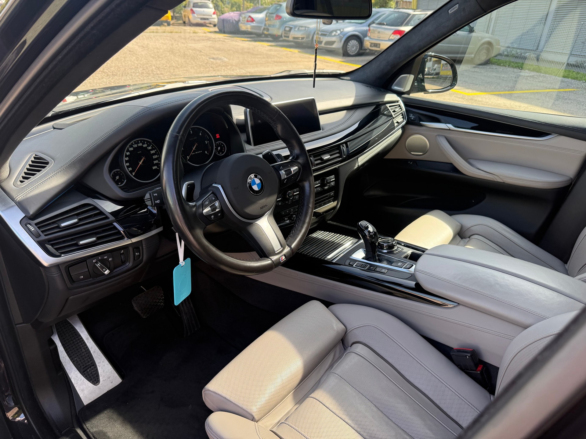 BMW X5 xDrive M50d Steptronic-image-6