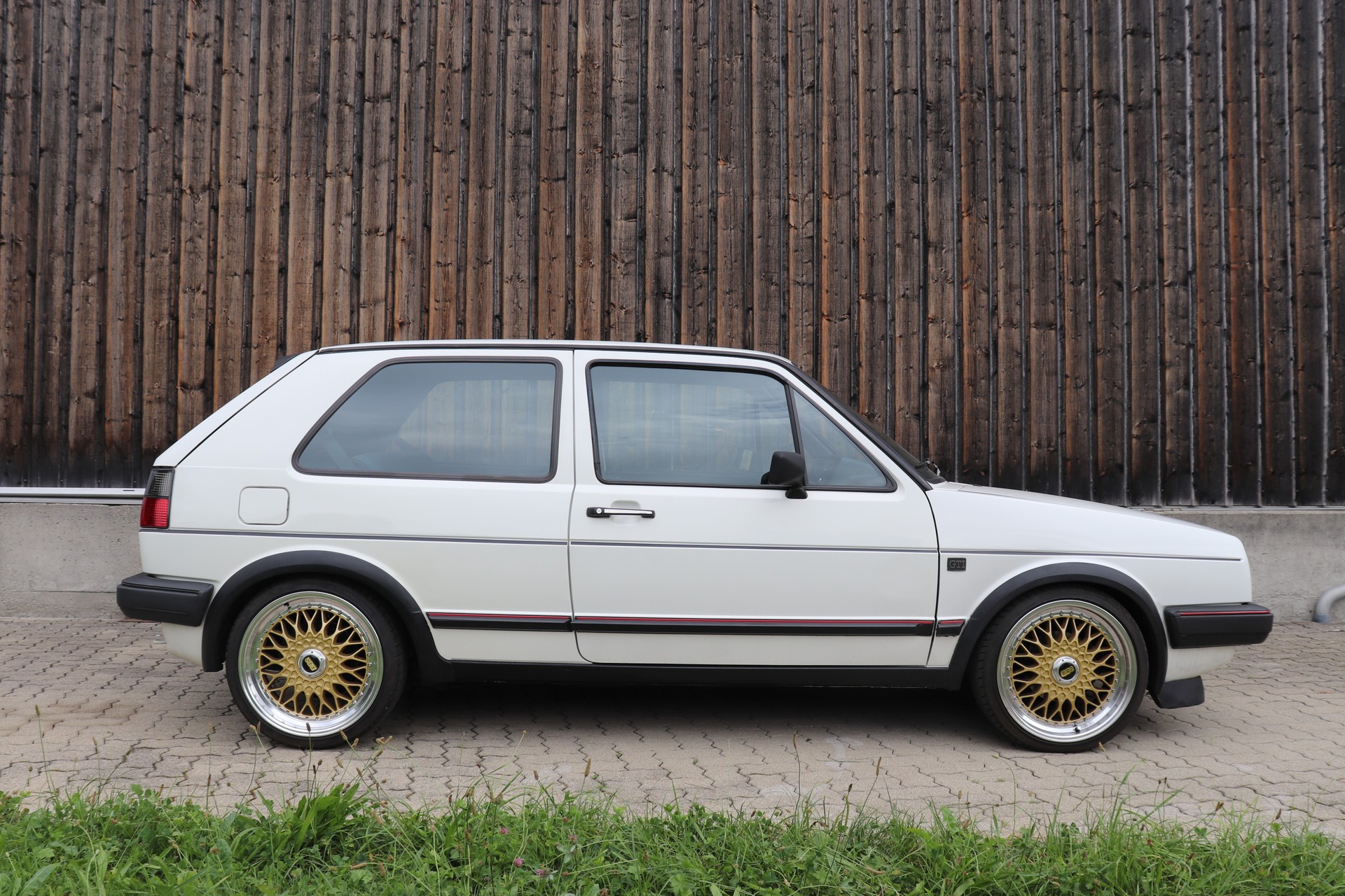 VW Golf 1800 GTI-image-1