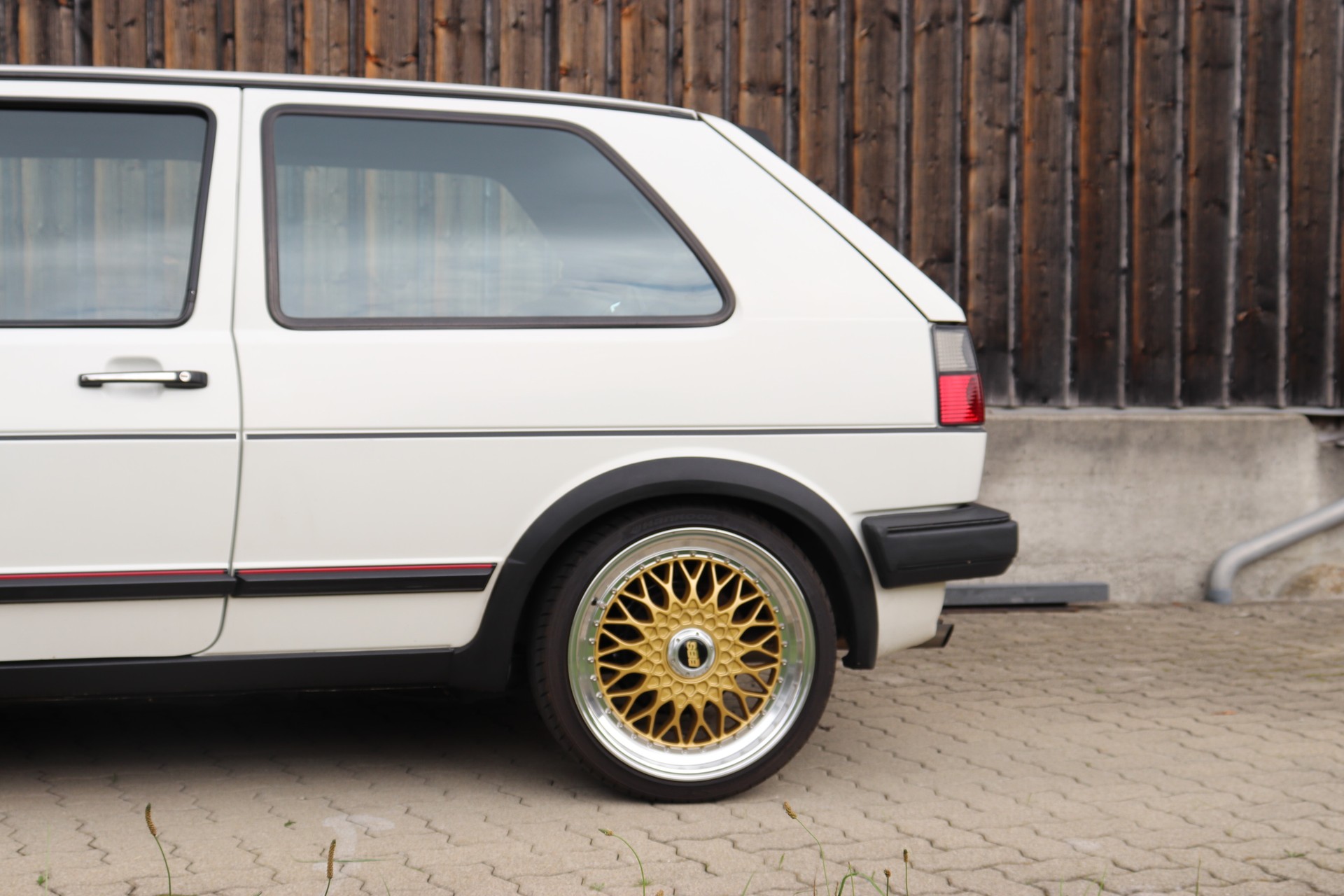 VW Golf 1800 GTI-image-11