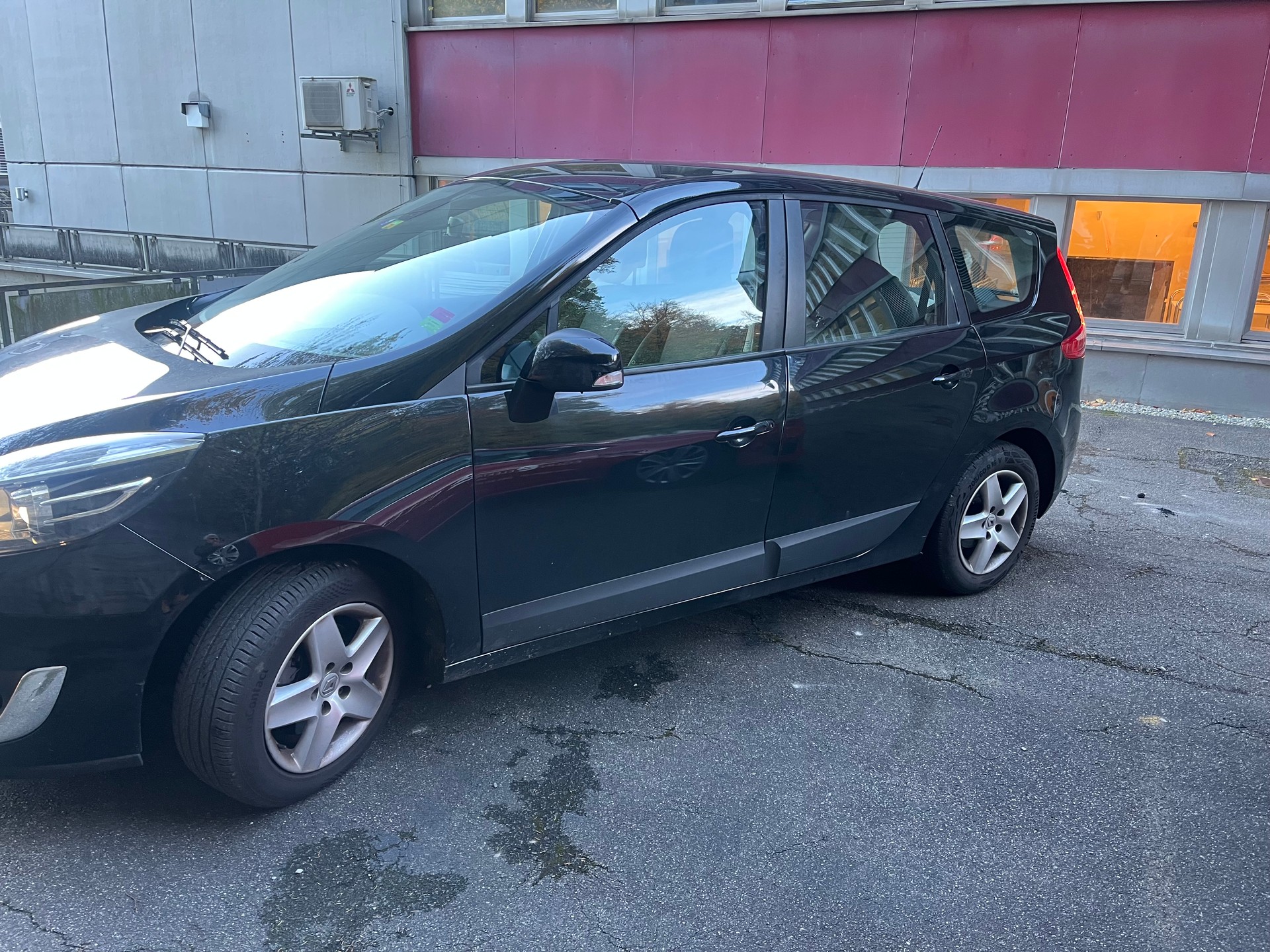 RENAULT Grand Scénic 1.2 16V Turbo Dynamique-image-1