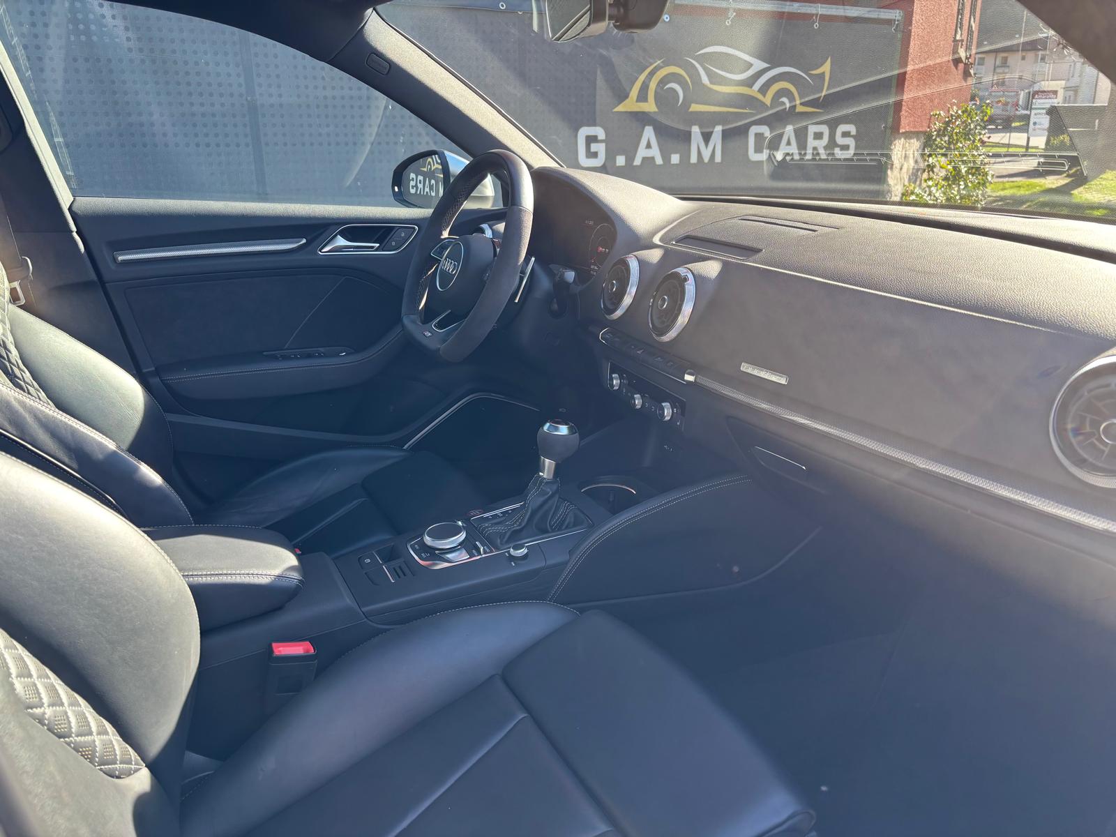 AUDI RS3 Sportback 2.5 TSI quattro S-tronic-image-5