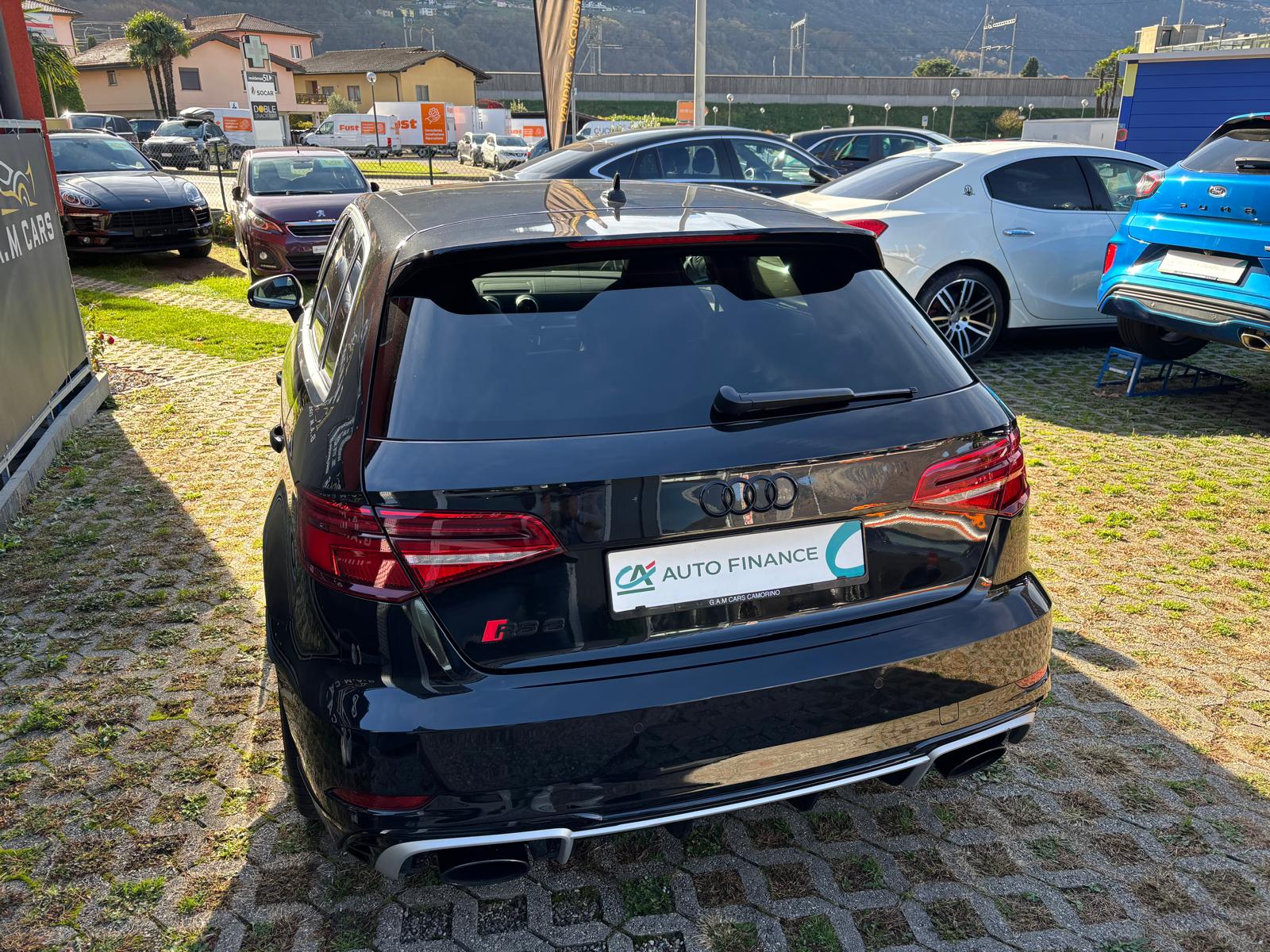 AUDI RS3 Sportback 2.5 TSI quattro S-tronic-image-2