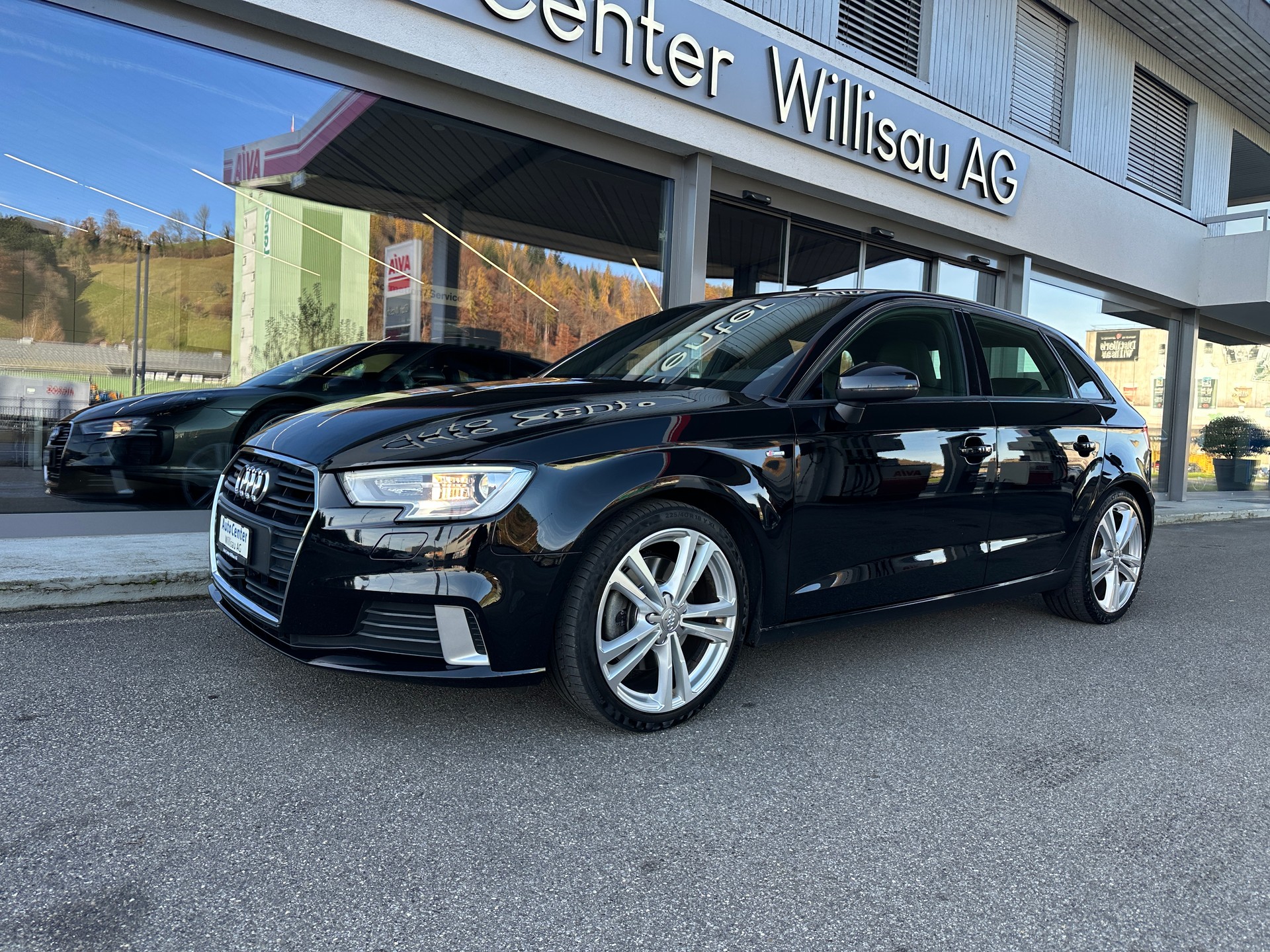 AUDI A3 Sportback 2.0 TFSI Sport quattro S-Line-image-1