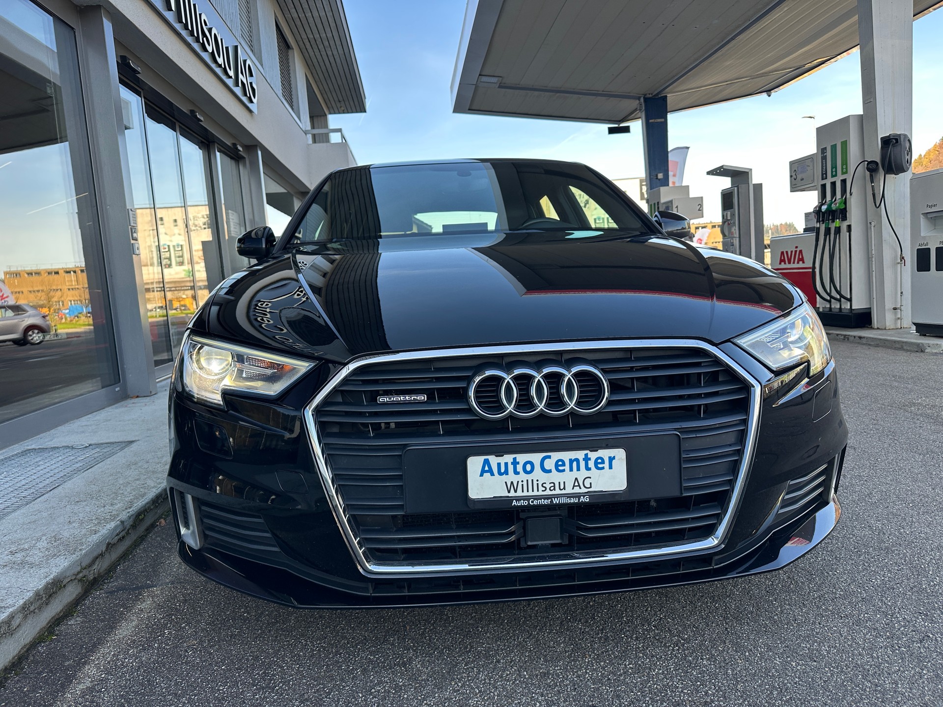 AUDI A3 Sportback 2.0 TFSI Sport quattro S-Line-image-3