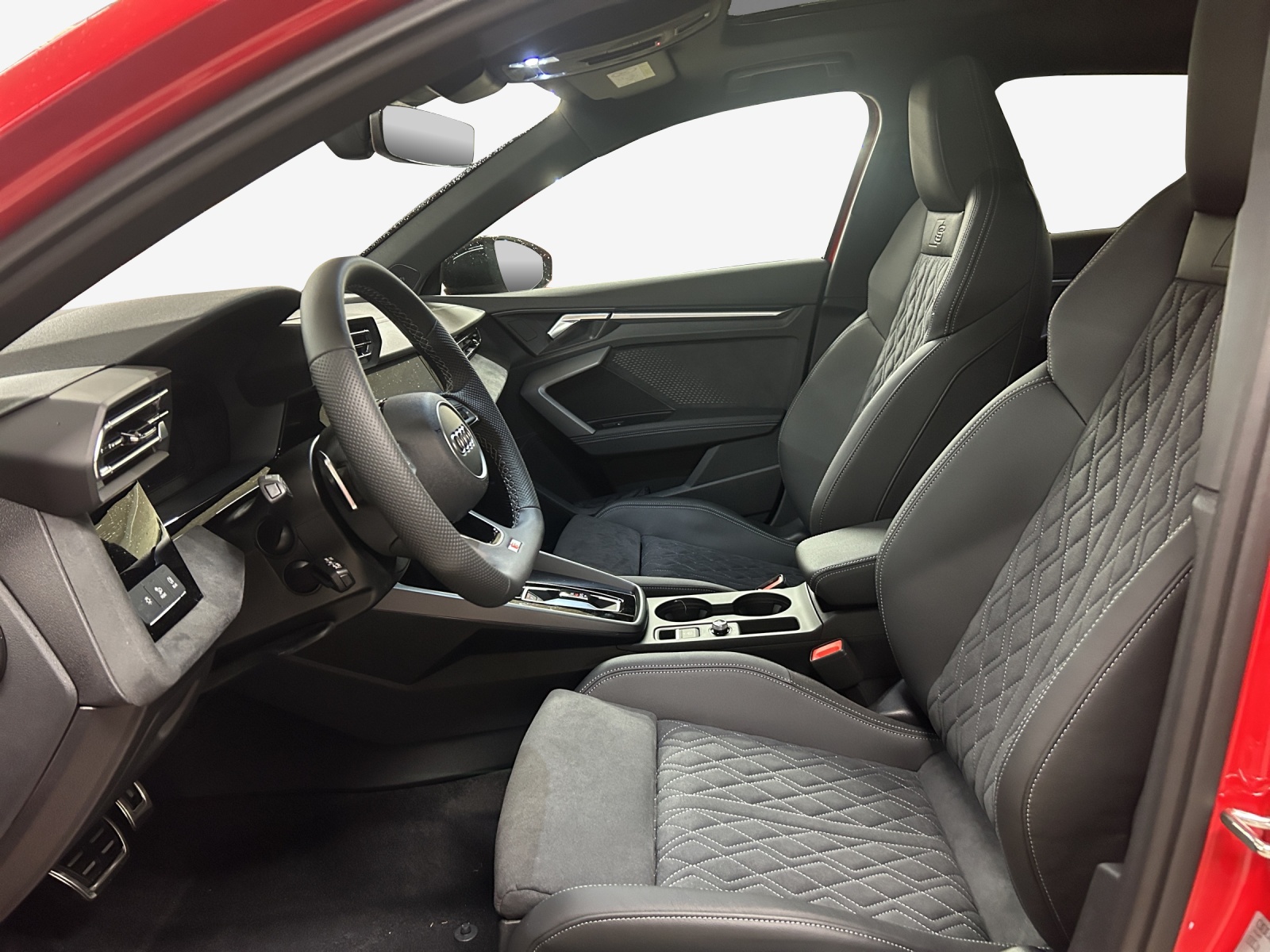 AUDI A3 Sportback TFSI 110 kW S line Attraction S tronic-image-7