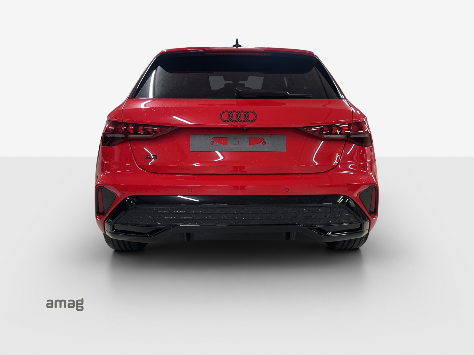 AUDI A3 Sportback TFSI 110 kW S line Attraction S tronic-image-3