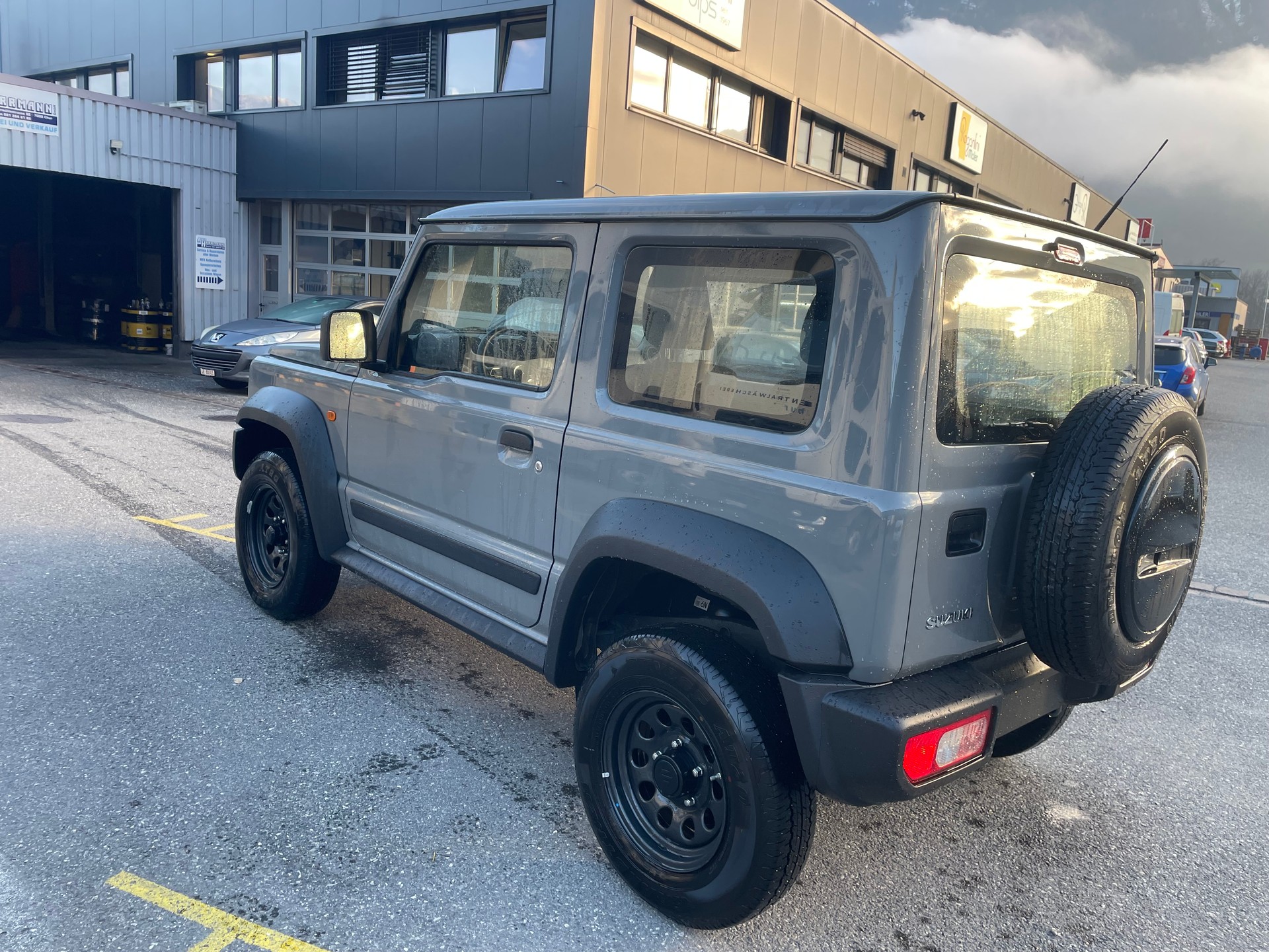 SUZUKI 1.5 Compact+ 4+4-image-8