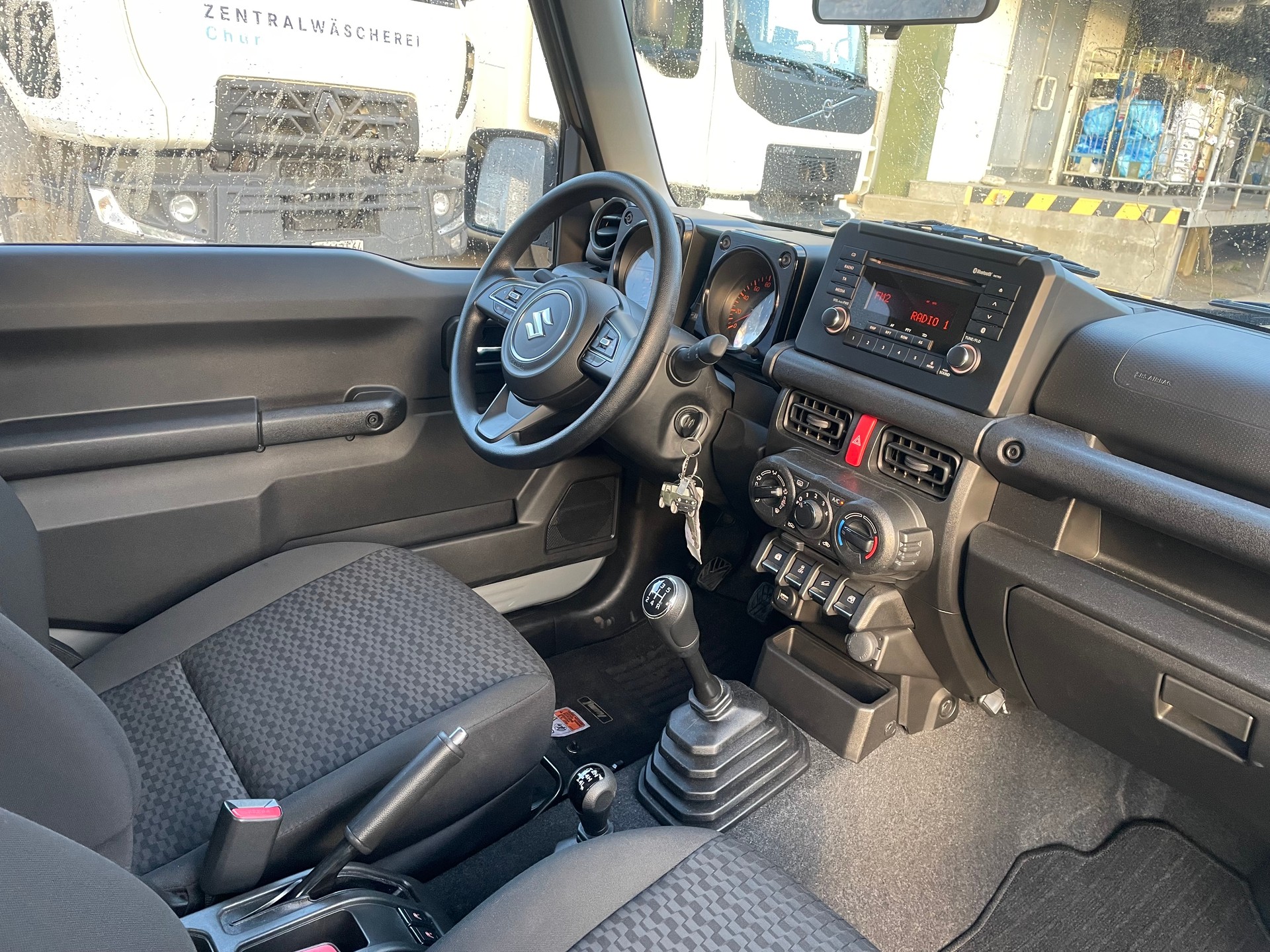 SUZUKI 1.5 Compact+ 4+4-image-2