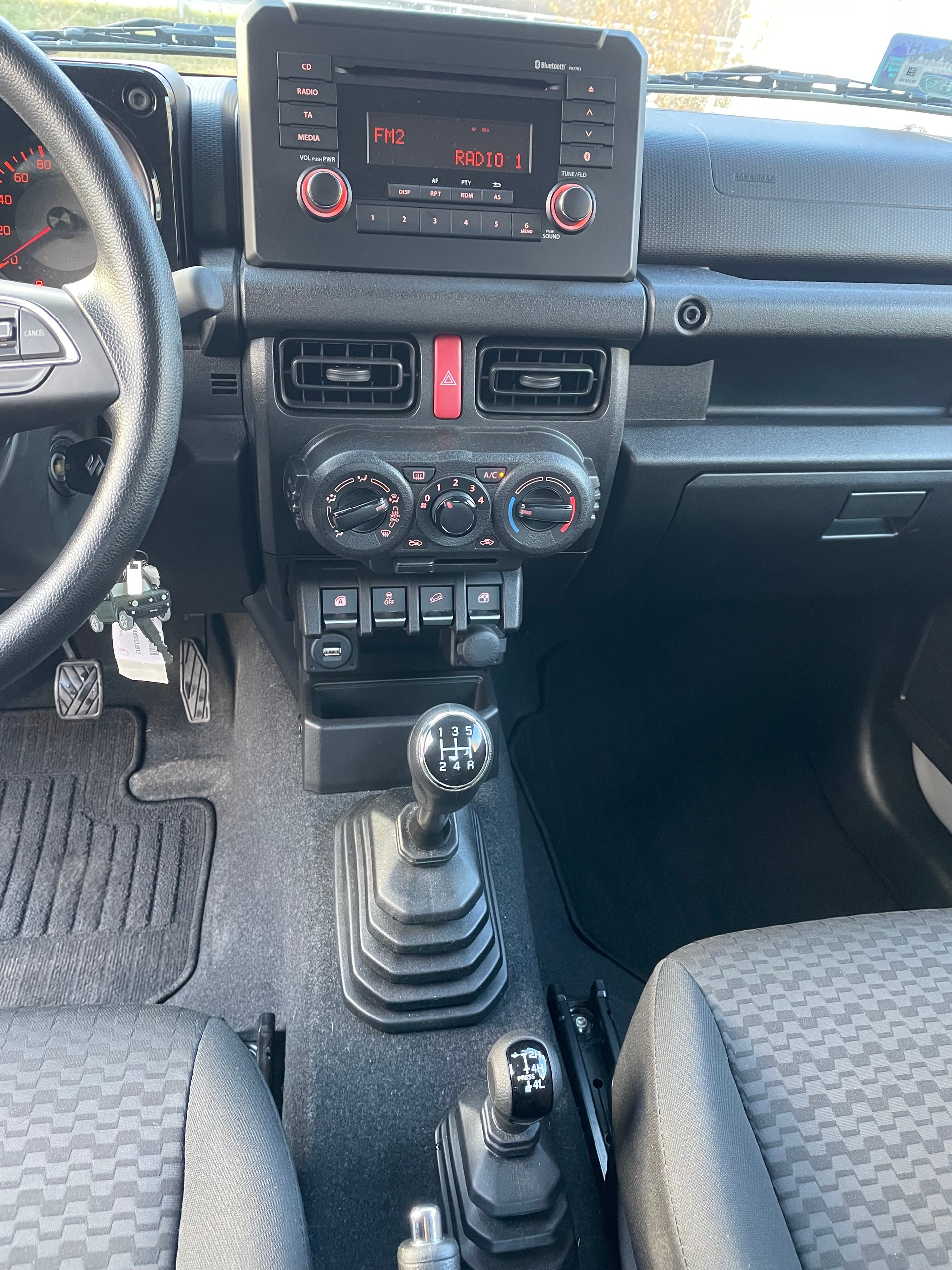 SUZUKI 1.5 Compact+ 4+4-image-1