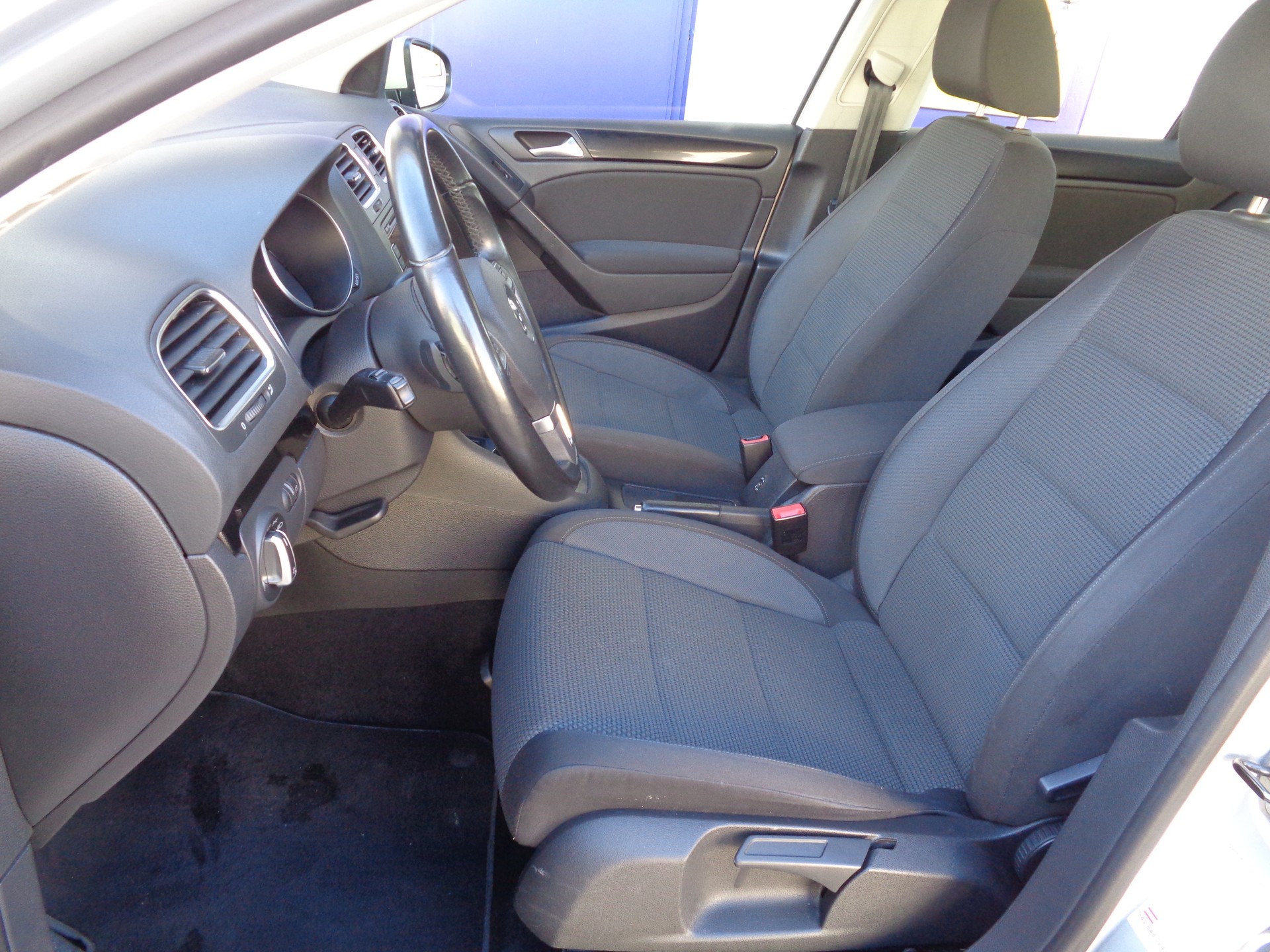 VW Golf 1.4 TSI Team DSG-image-9