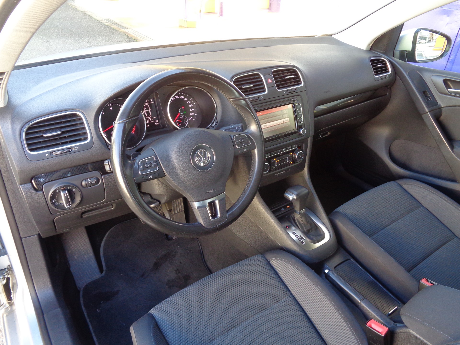 VW Golf 1.4 TSI Team DSG-image-11