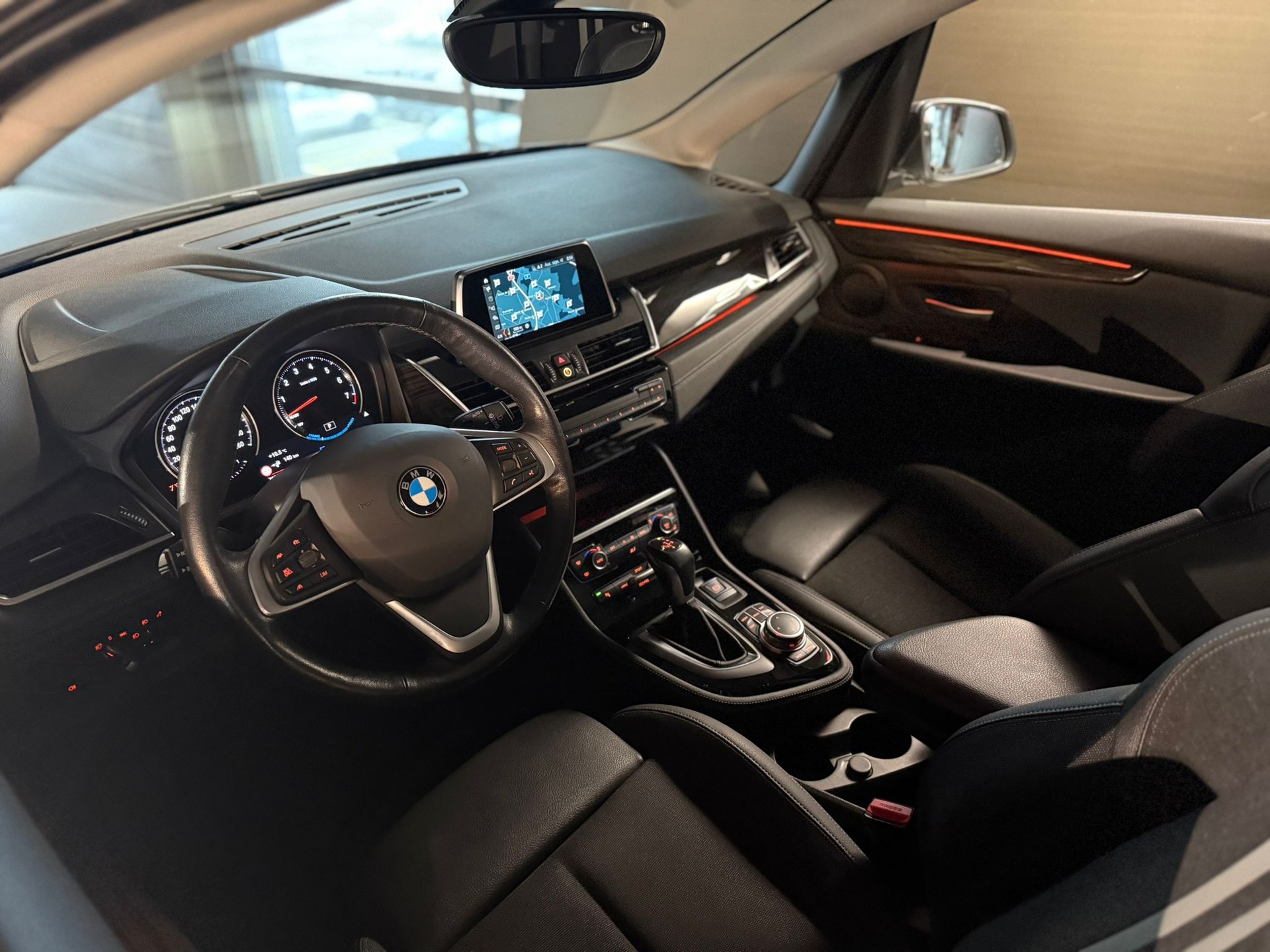 BMW 225xe iPerformance Active Tourer Sport Line Steptronic-image-8