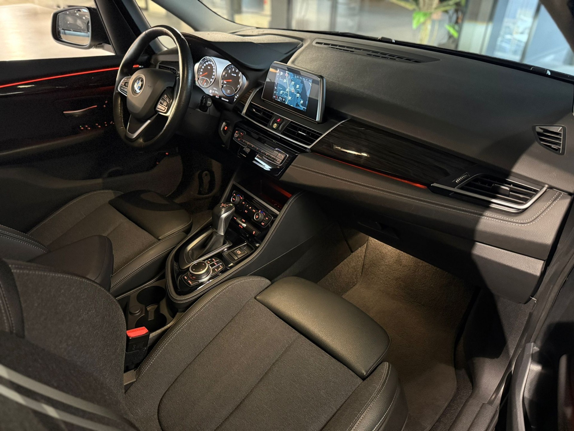 BMW 225xe iPerformance Active Tourer Sport Line Steptronic-image-5