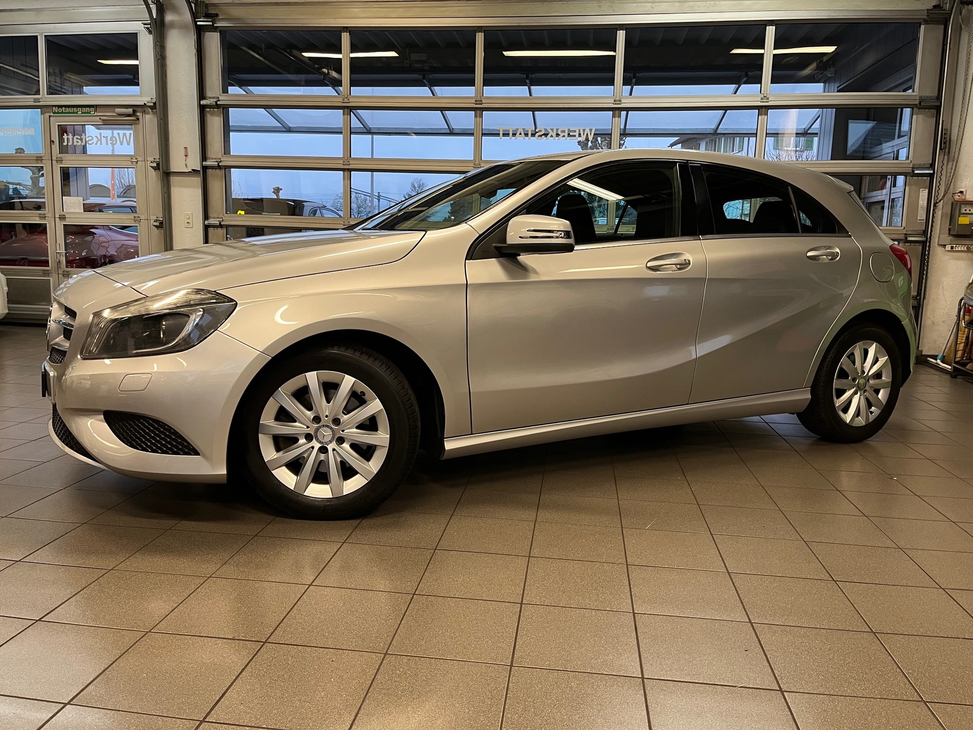MERCEDES-BENZ A 180 Style-image-0